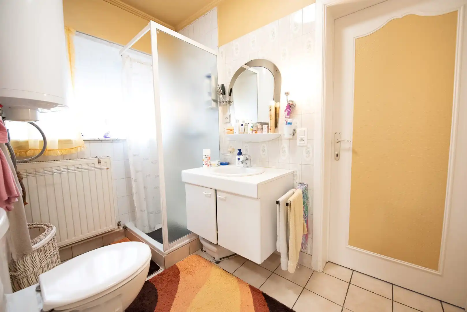 Goed onderhouden, open bebouwing met 3 slaapkamers op 831 m² foto 13