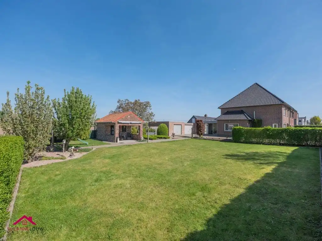 Instapklare, verzorgde half-vrijstaande gezinswoning foto 11