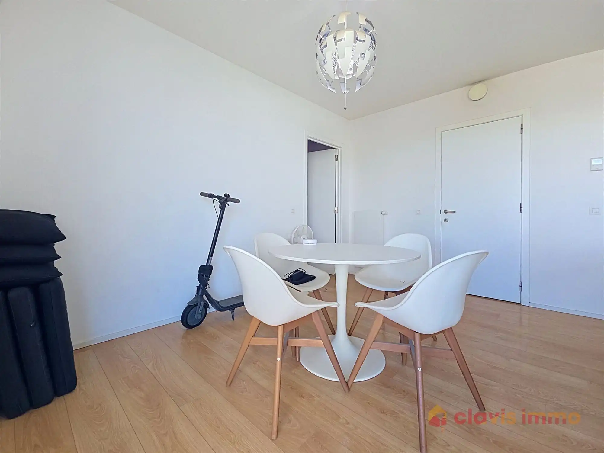 Appartement met terras en parking foto 9