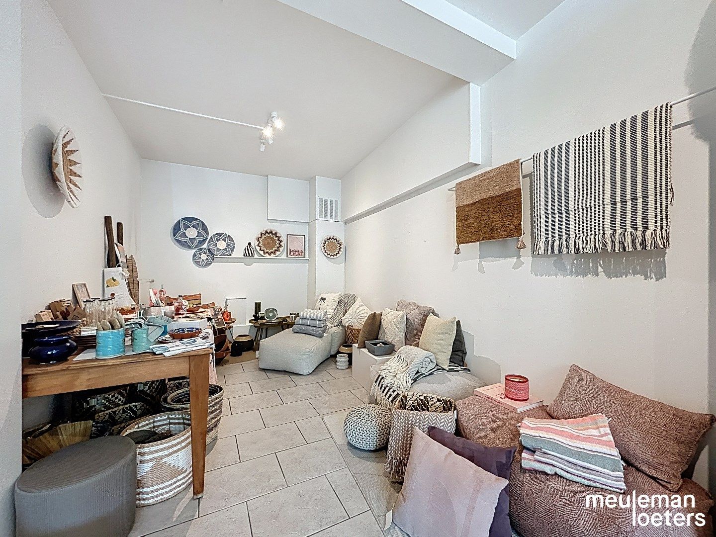 Instapklaar handelspand met ruime etalage  foto 6