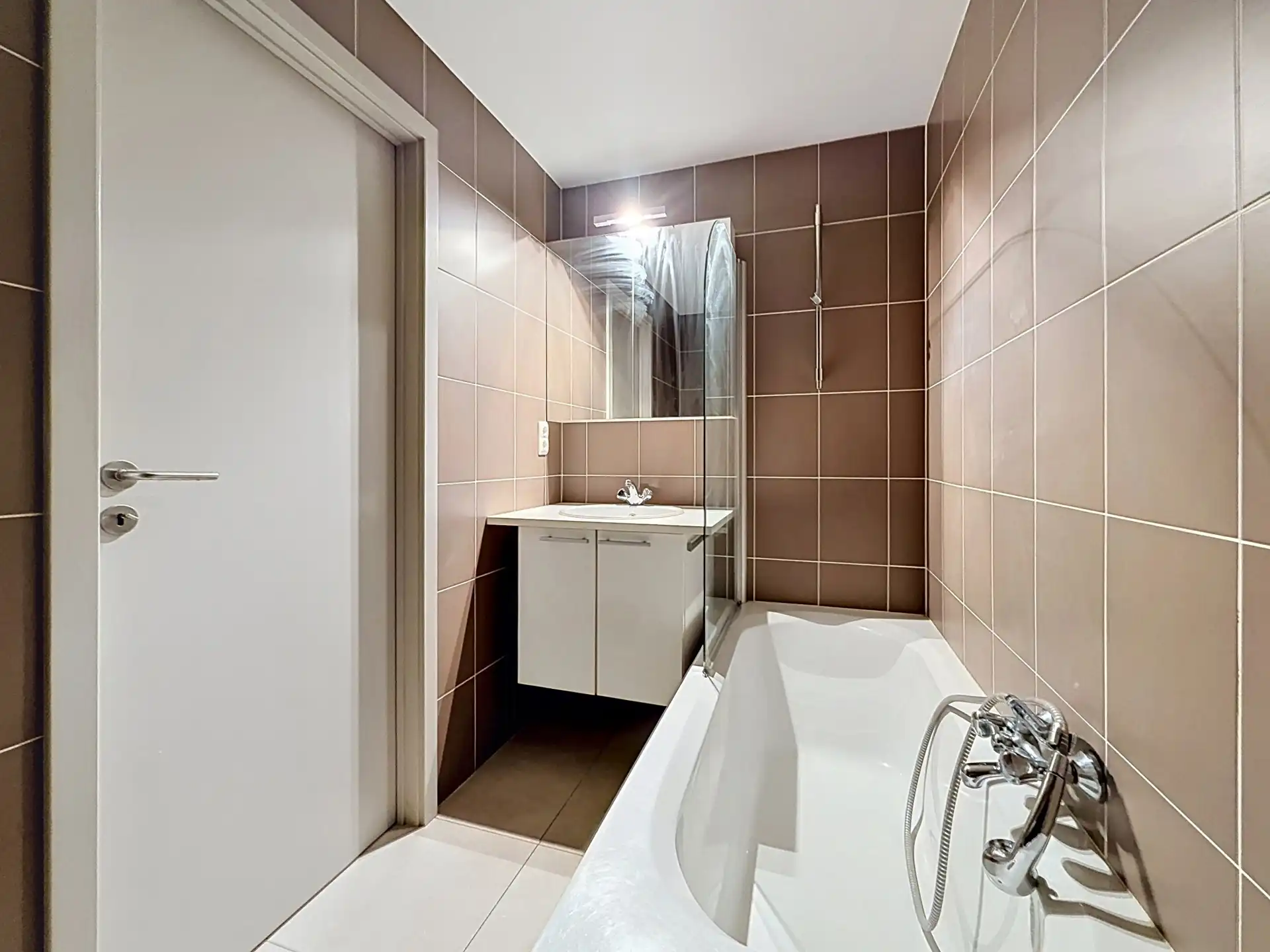 Gerenoveerd appartement met 1 slaapkamer foto 6