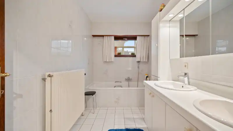 Landhuis van 278m² op 12 are nabij het centrum foto 14