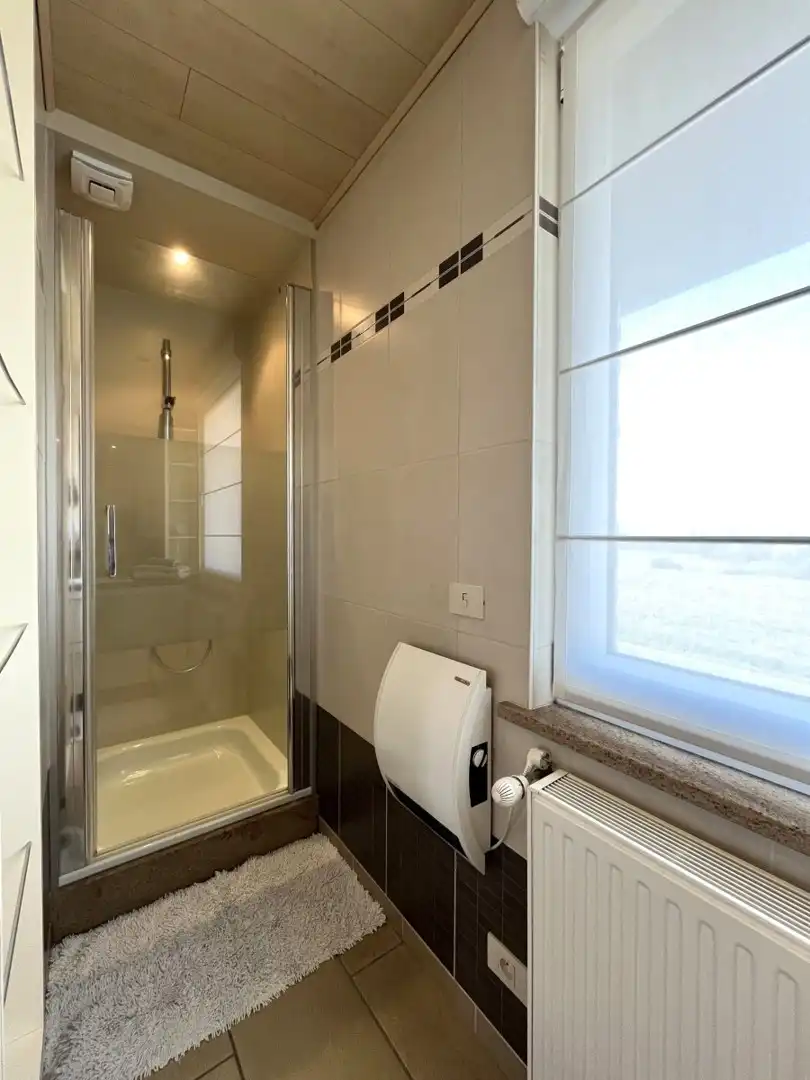 Dadizele – Ruime woning met loods van ca. 400 m², zwembad en bureelruimte foto 24