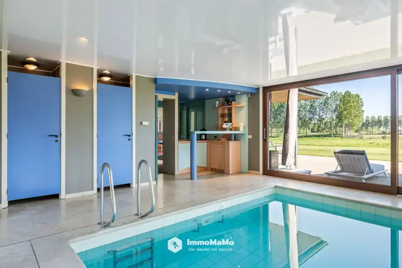 UNIEKE VILLA MET BINNENZWEMBAD EN PAARDENSTALLEN OP EEN TOPLOCATIE TE KOOP IN MENDONK (GENT) foto 20
