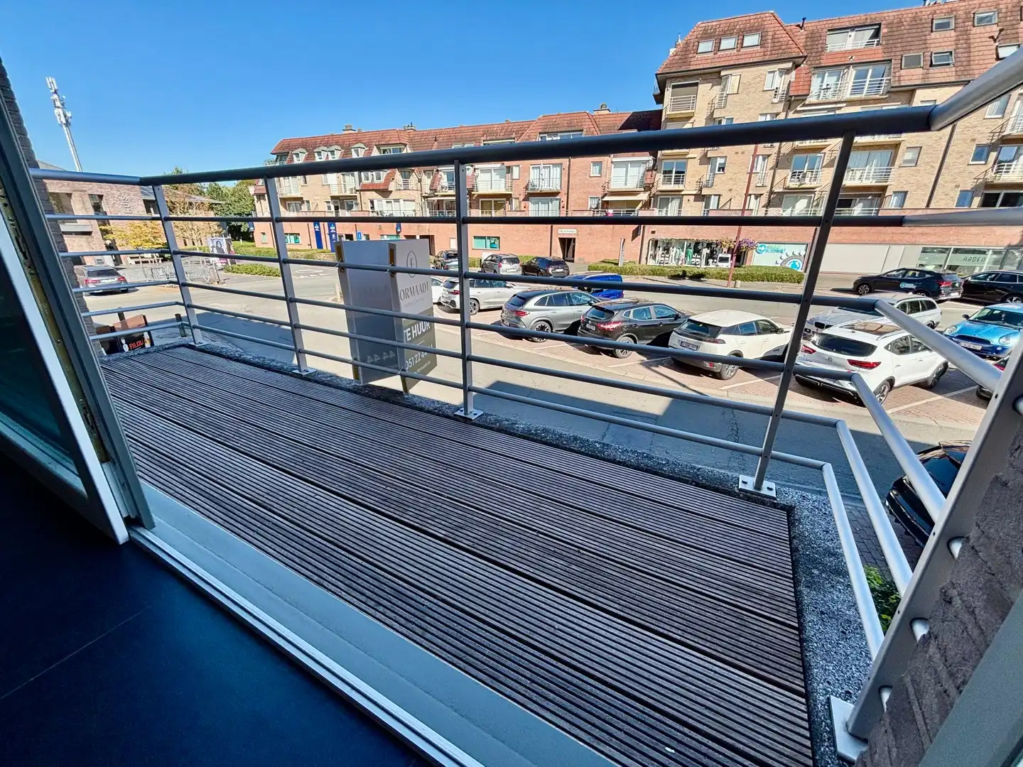 Centraal gelegen appartement met 2 terrassen en dubbele garage foto 5
