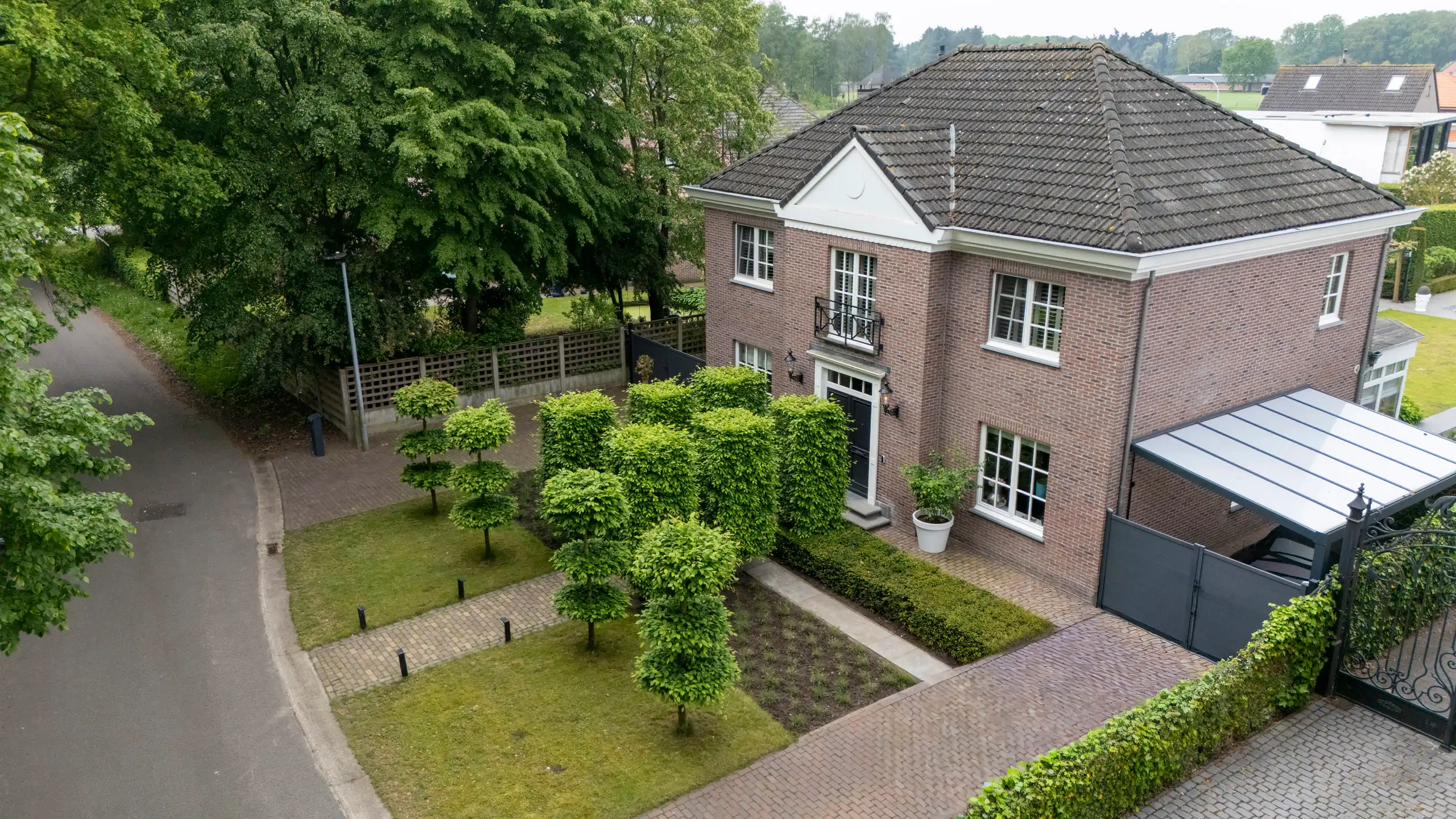 Energiezuinige villa met zwembad, poolhouse & gastenverblijf foto 37