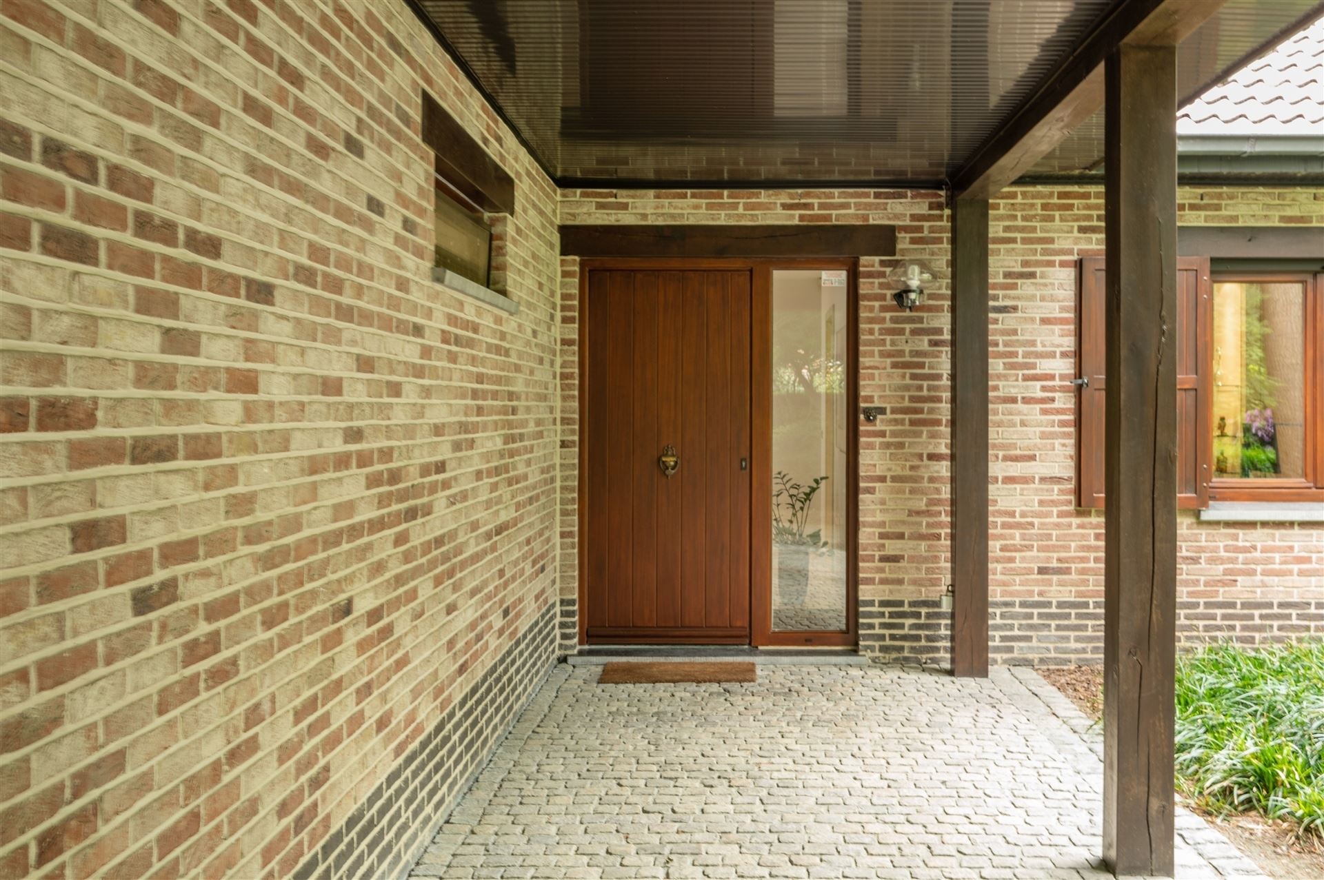 Prachtige villa met een mooie en zeer goed onderhouden tuin foto 12