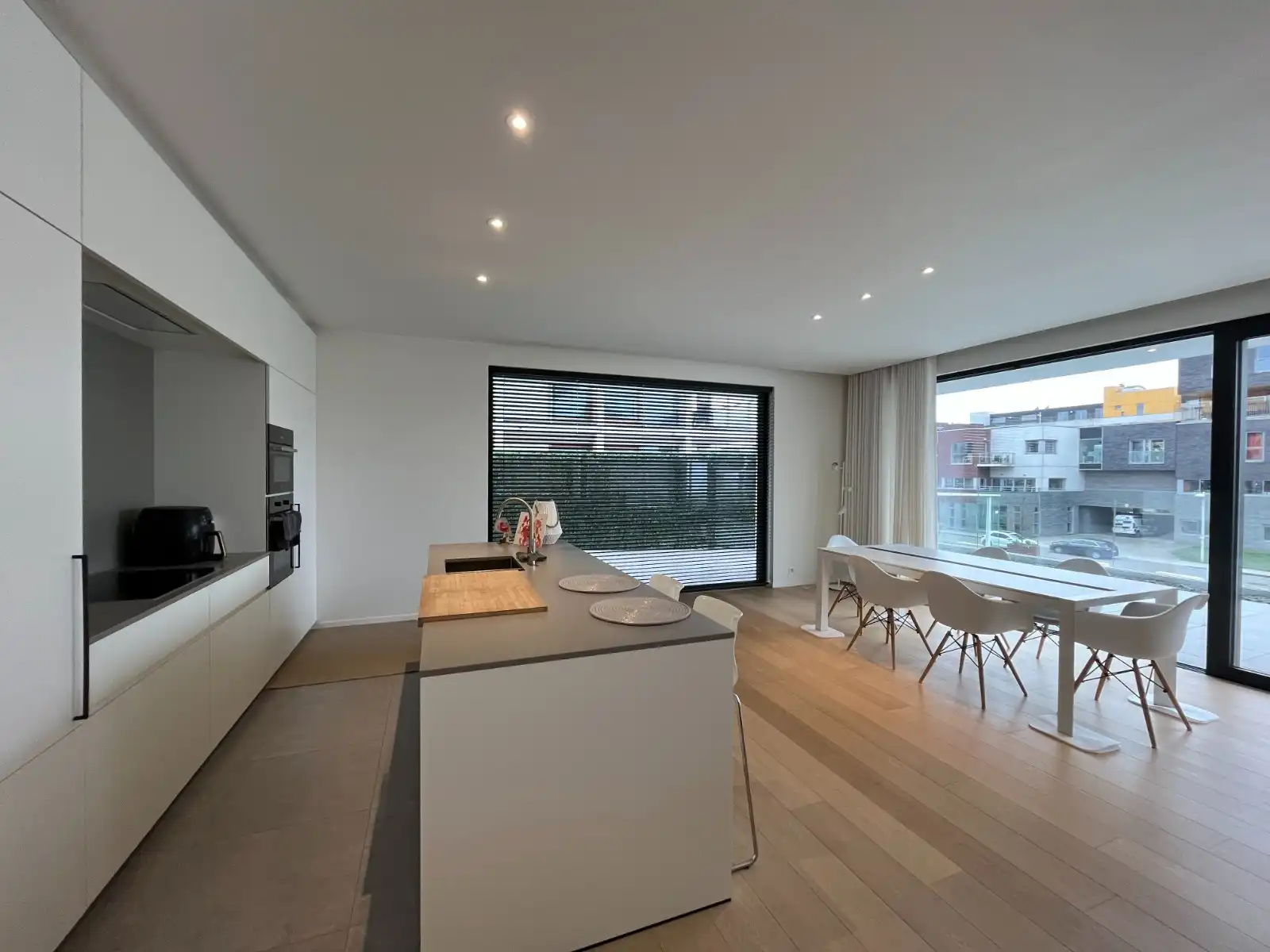 Luxueus nieuwbouwappartement op de Zuiderpromenade te huur foto 3
