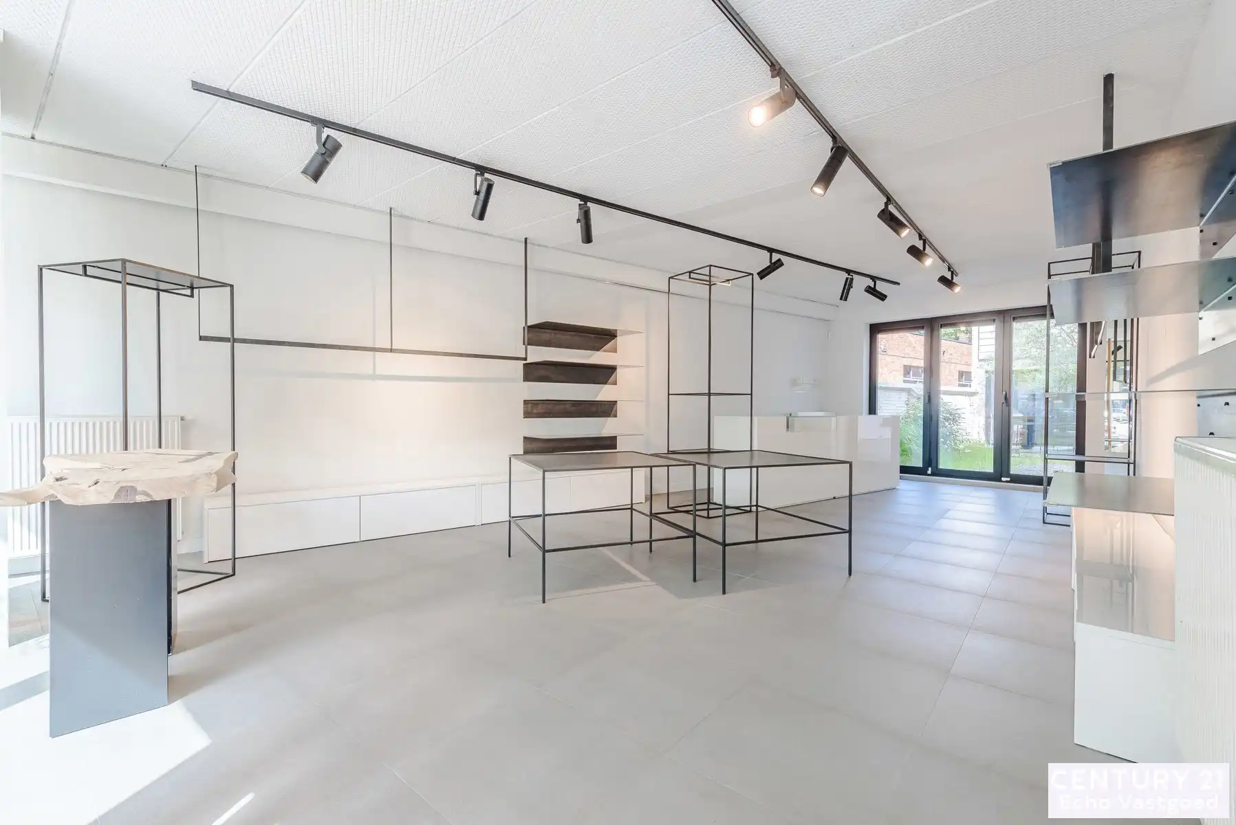 Instapklare handelsruimte in hartje Oud-Turnhout foto 4