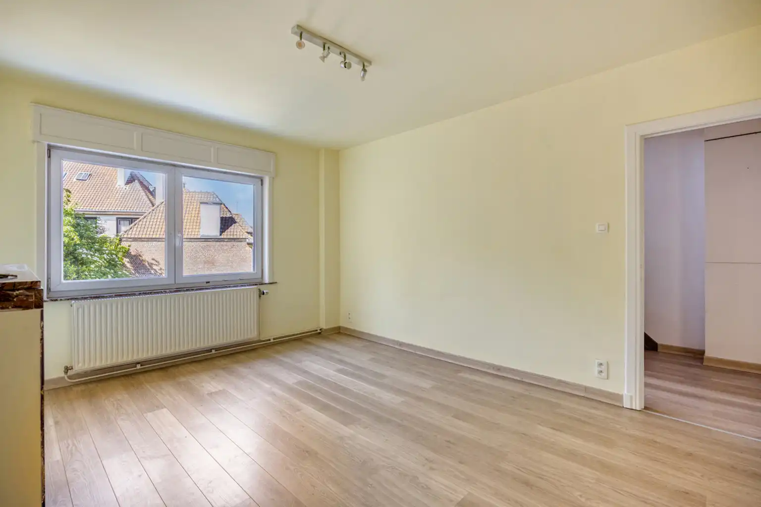 Instapklare 2-gevelwoning nabij Sint-Agatha-Berchem foto 25