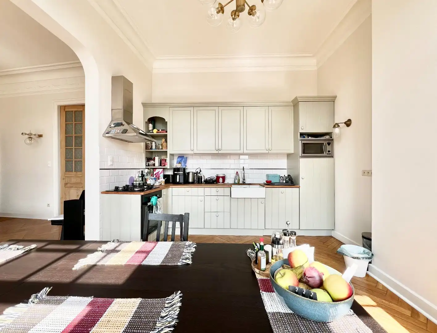 Elegante en instapklare 2-slaapkamerappartement in het groeiende Zurenborg foto 3