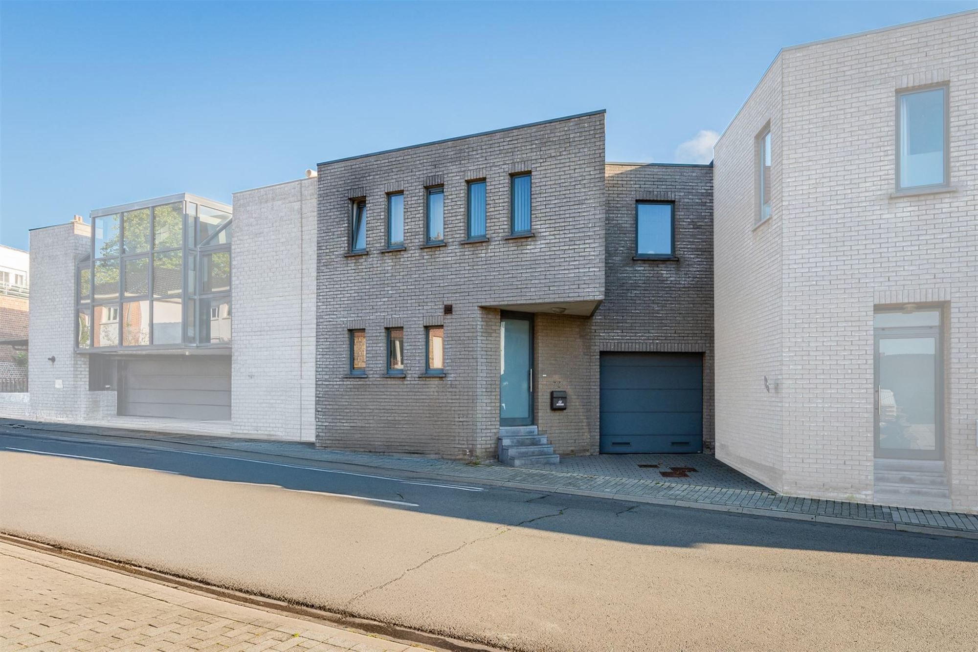 Modern duplexappartement met tuin nabij centrum van Halle foto 1