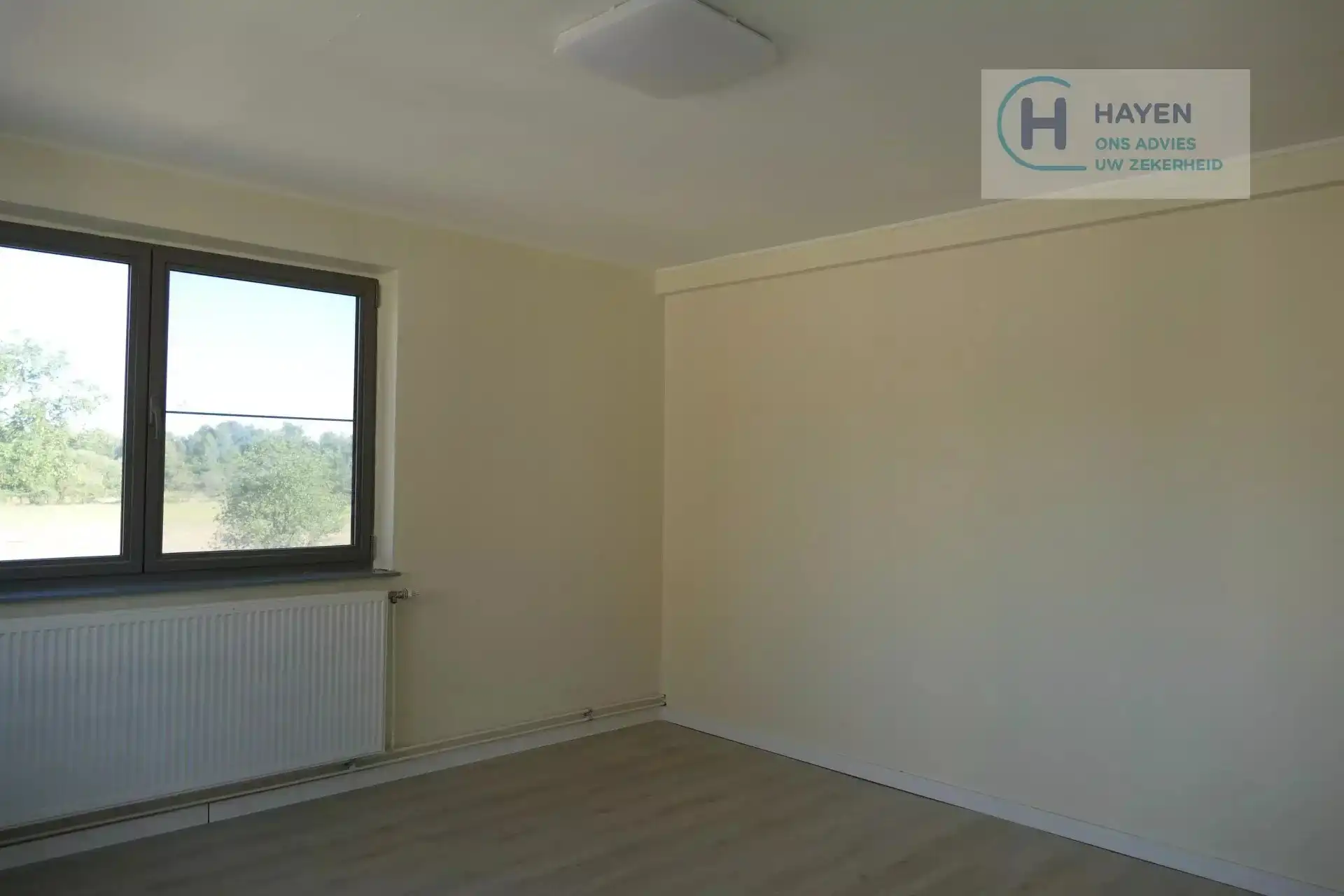 Commercieel pand met woonst en 2 studio's foto 8