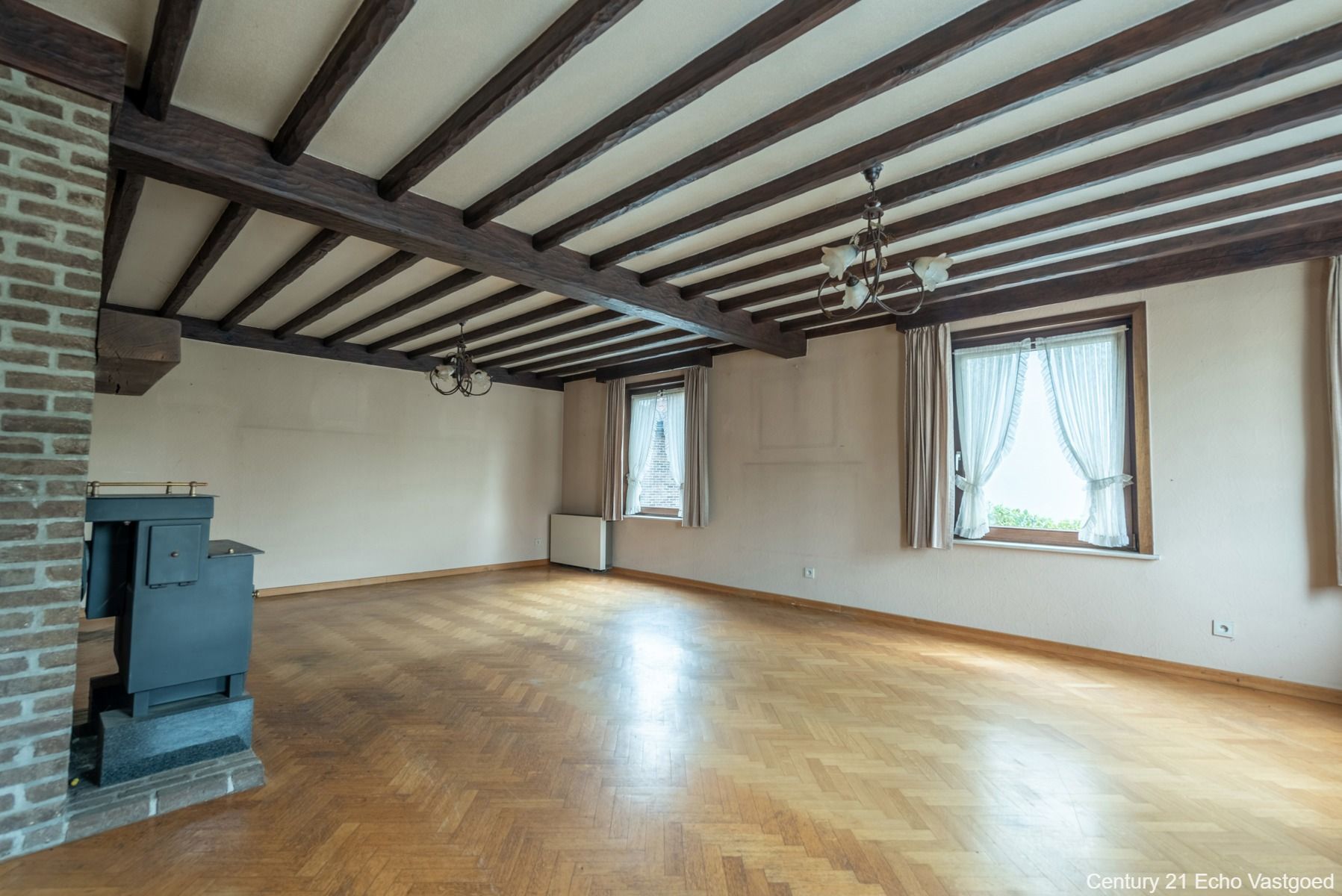 Karakterwoning met hal, garages, parking, tuin op ca 898m² foto 15