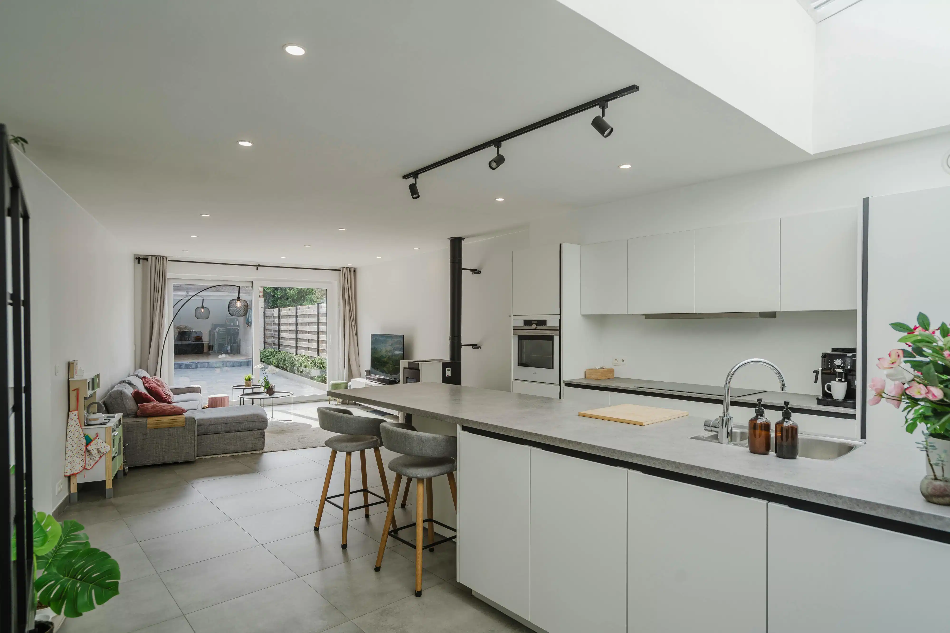 Instapklare woning te koop in Heule, nabij centrum Kortrijk! foto 6