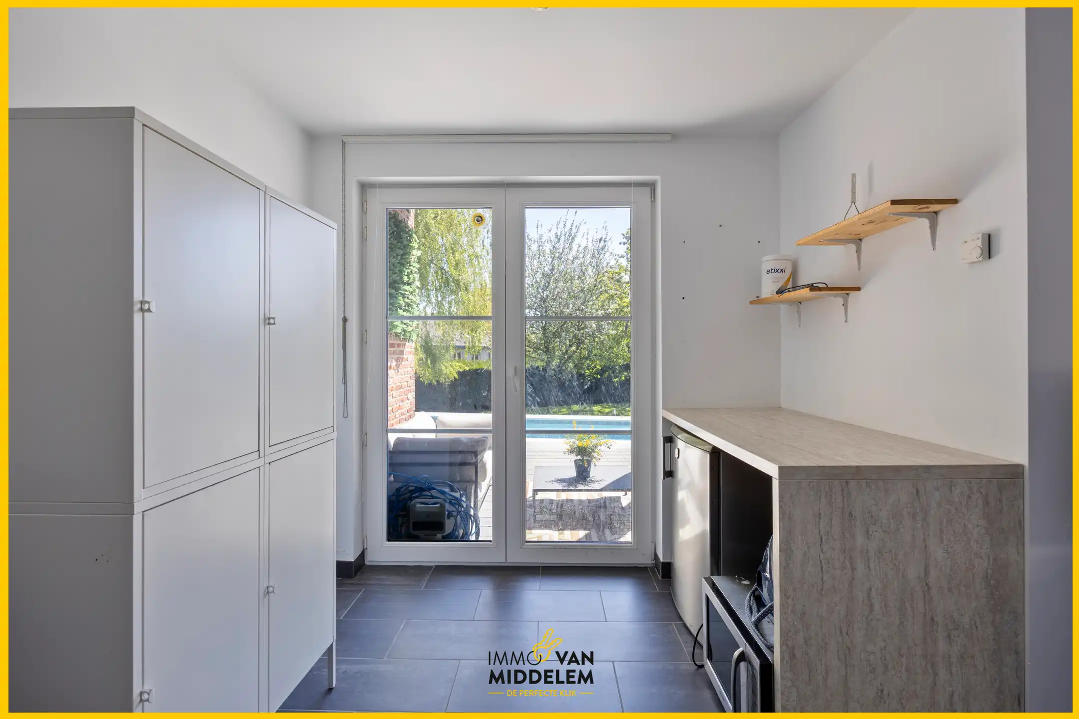 CHARMANTE VILLA MET ZWEMBAD EN VEELZIJDIG BIJGEBOUW foto 22