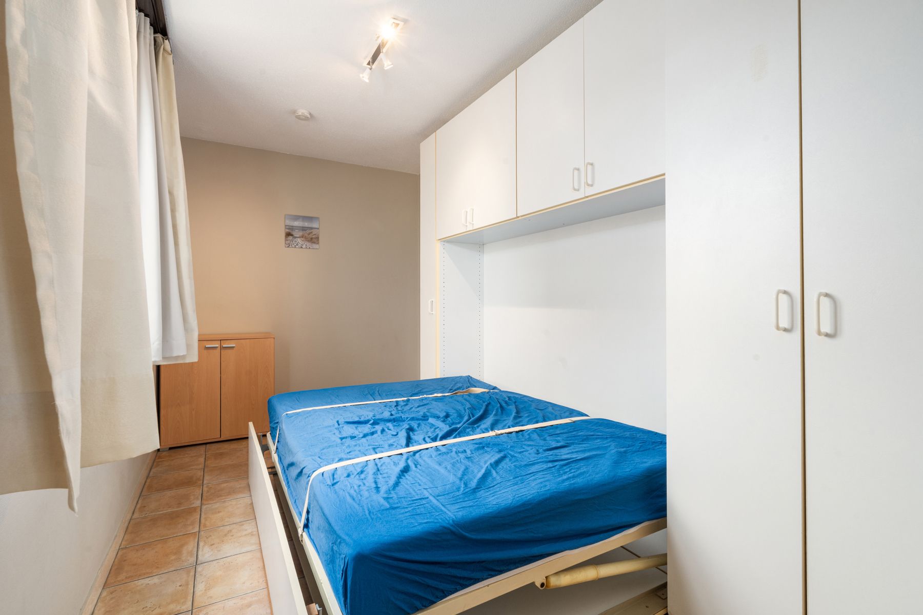 Instapklare familieflat met terras op de Zeedijk van Koksijde foto 7