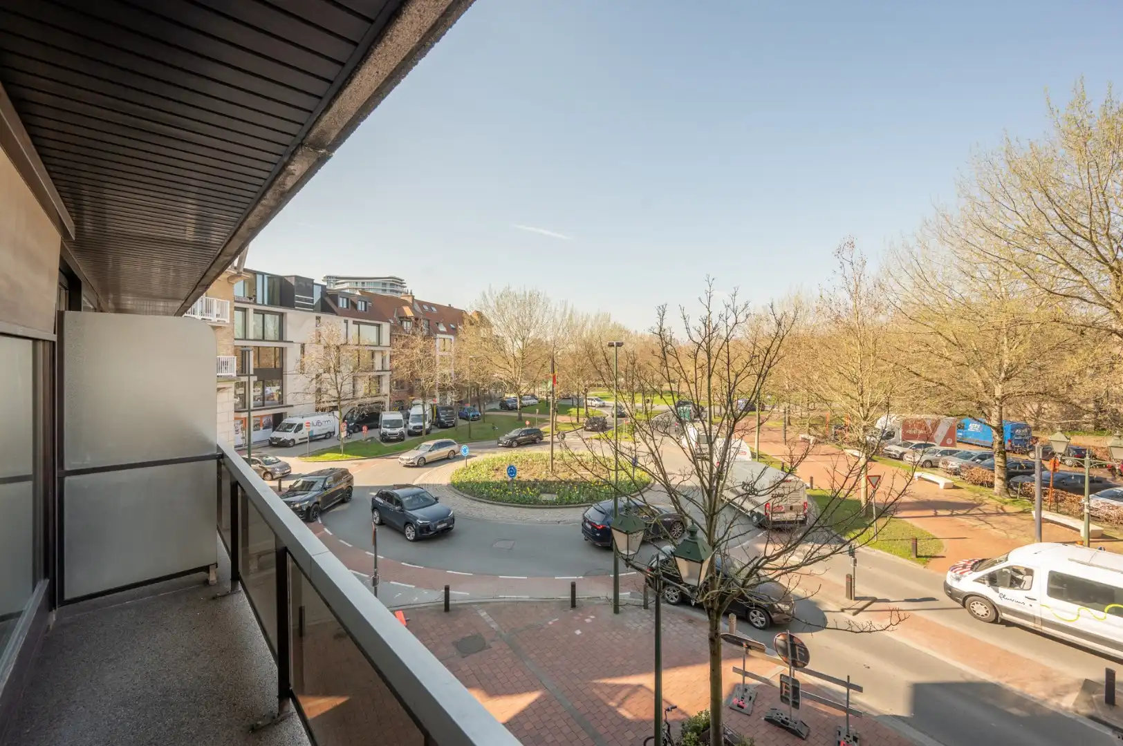 Charmant en ruim twee-slaapkamerappartement op toplocatie in Knokke foto 4