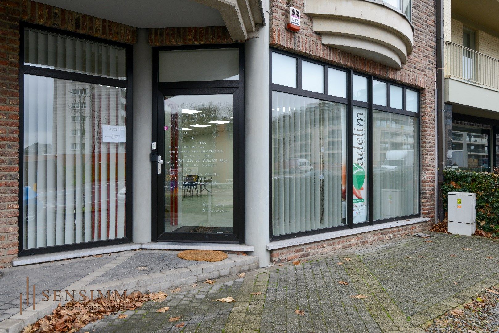 Kantoor van 184m² op AAA locatie te Genk centrum foto {{pictureIndex}}