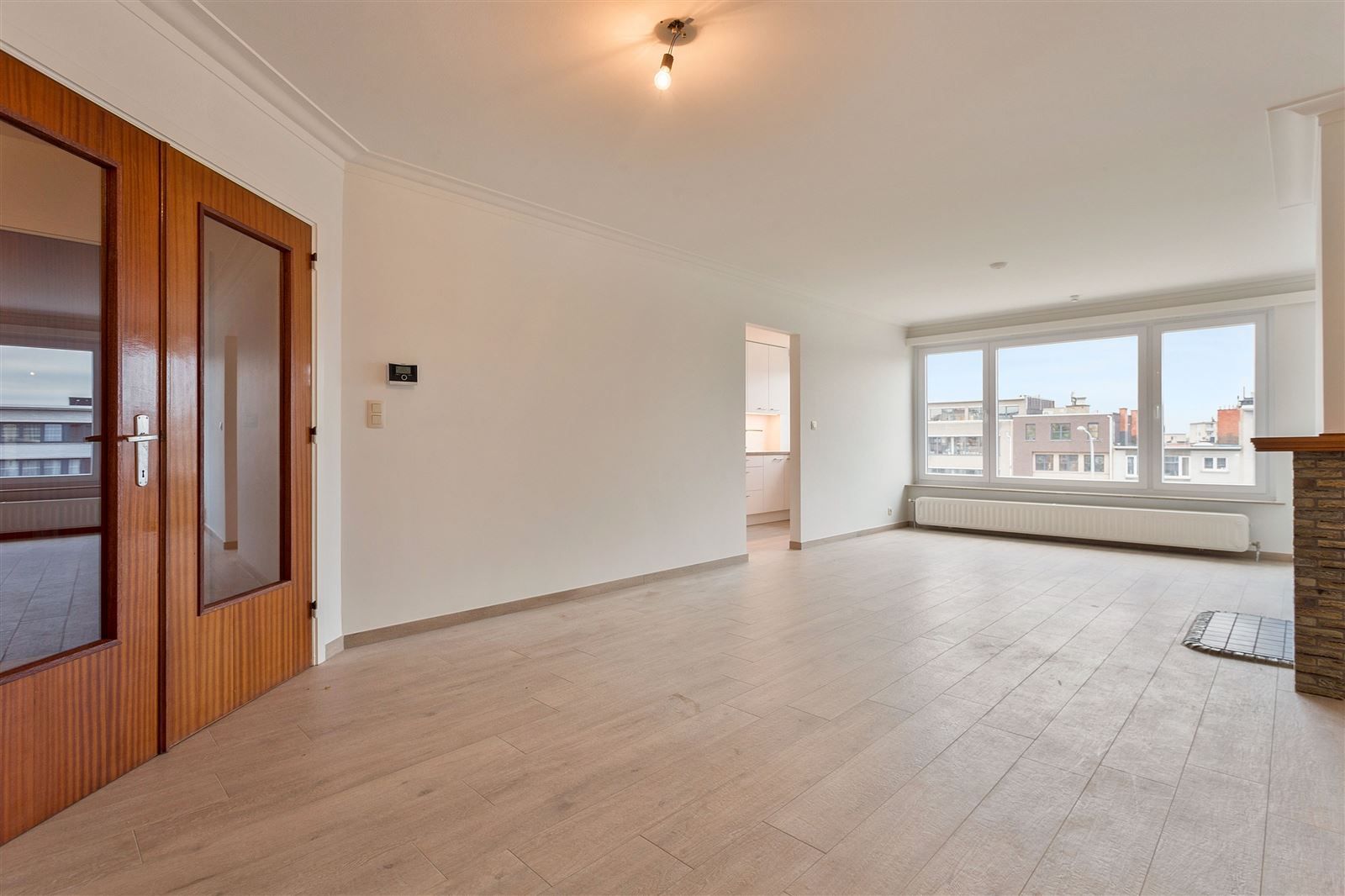 Modern appartement met 2 slaapkamers + bureau en parking! foto 3