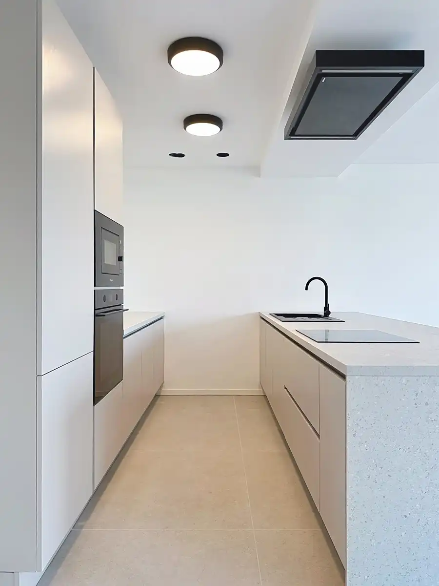 Energiezuinig en stijlvol wonen in een volledig gerenoveerd appartement van ca. 140 m² foto 9