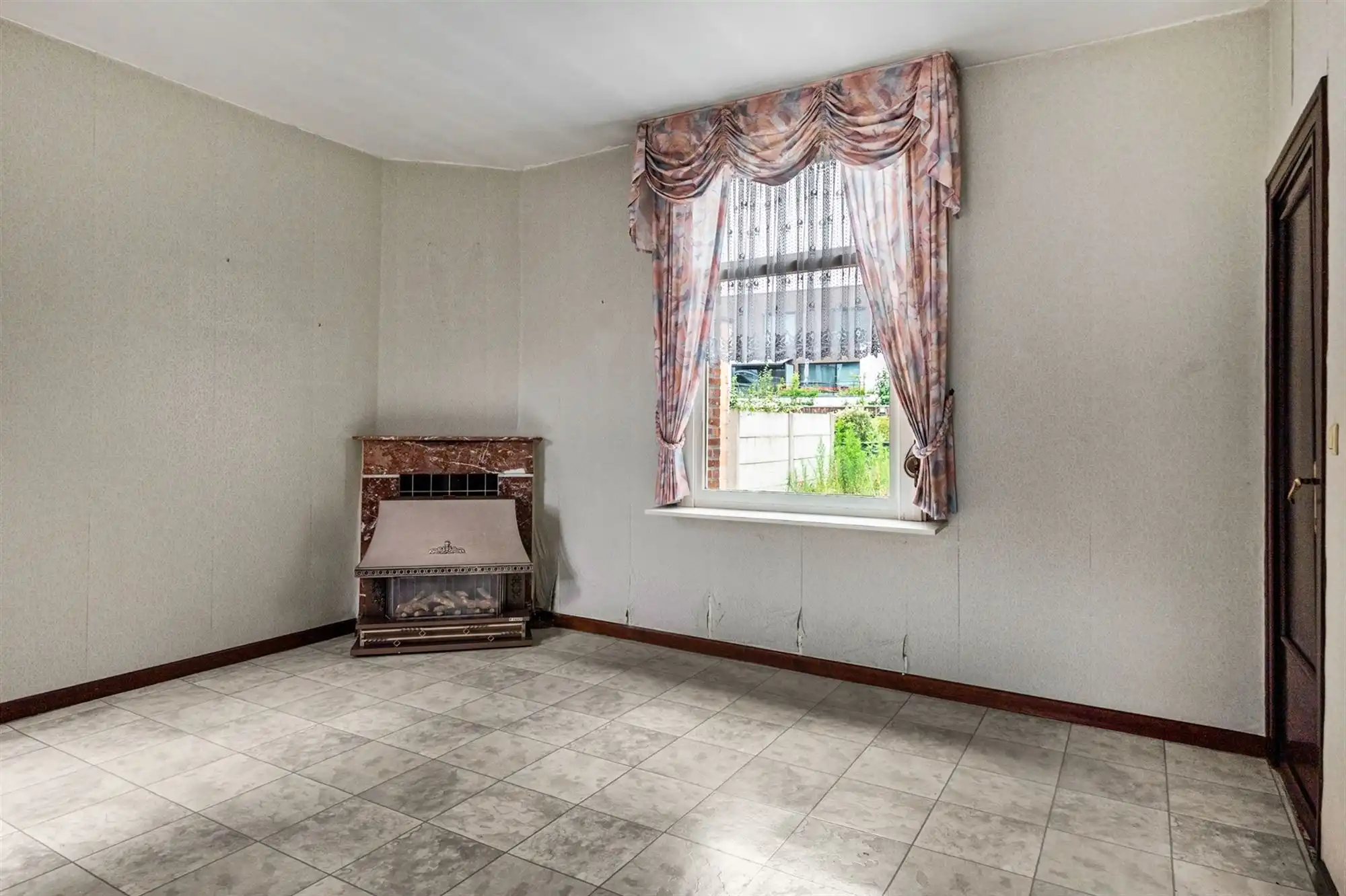 Verrassend ruime, te moderniseren gezinwoning te Onze-Lieve-Vrouw-Waver foto 5