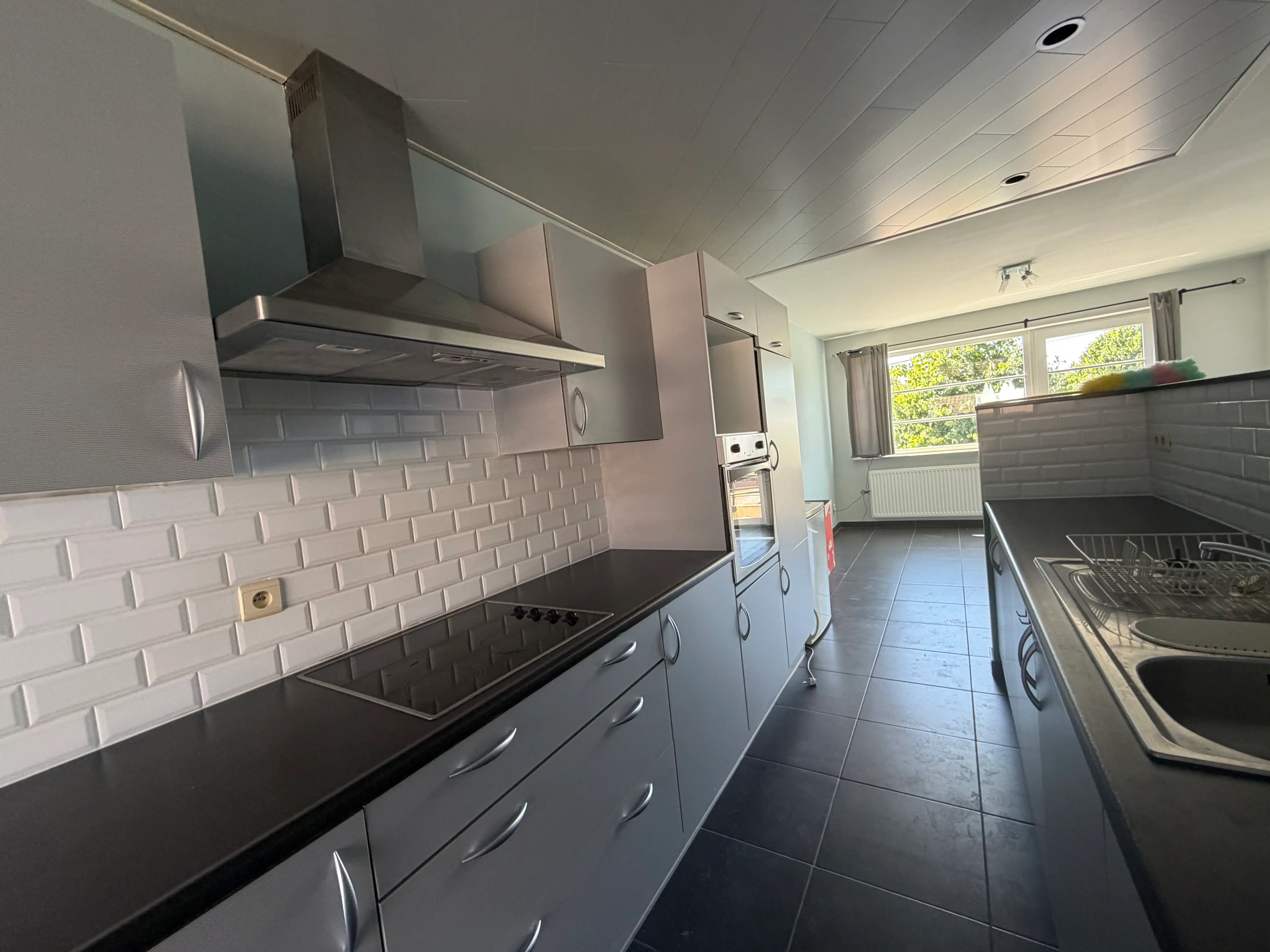 Instapklaar appartement met ruim terras te huur foto 6