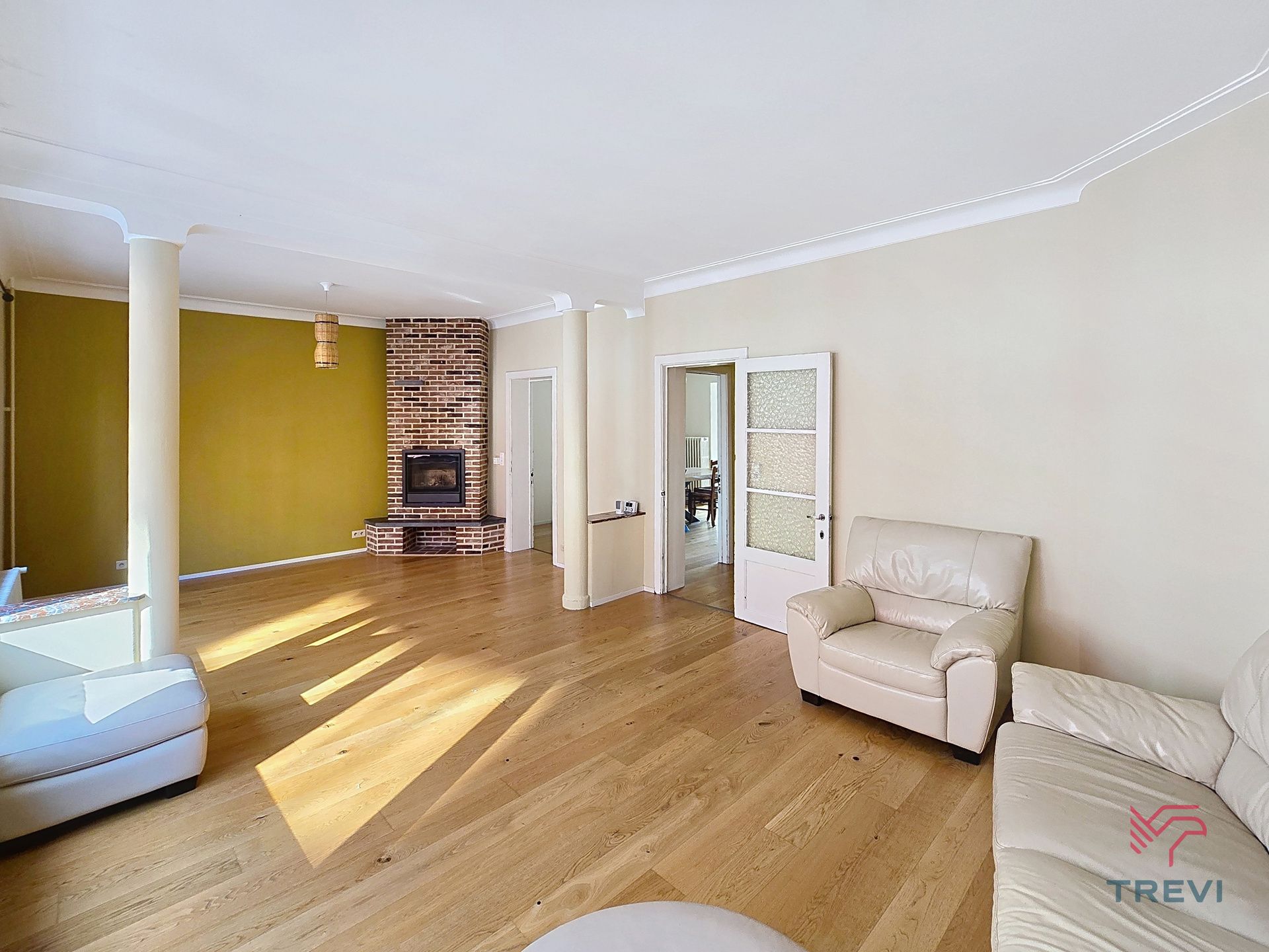 Ruim huis van ± 240 m², ideaal voor een woongroep foto 8