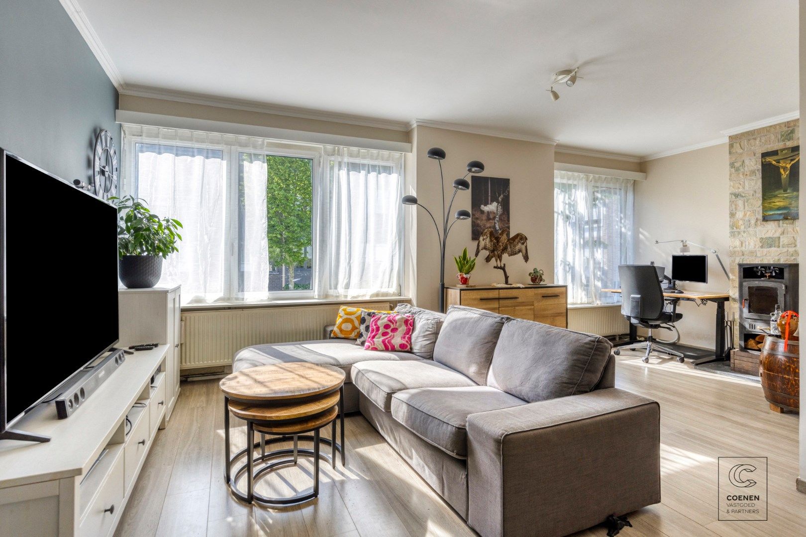 Instapklare bel-étage woning van 158 m² met drie slaapkamers op toplocatie te Linkeroever! foto 5