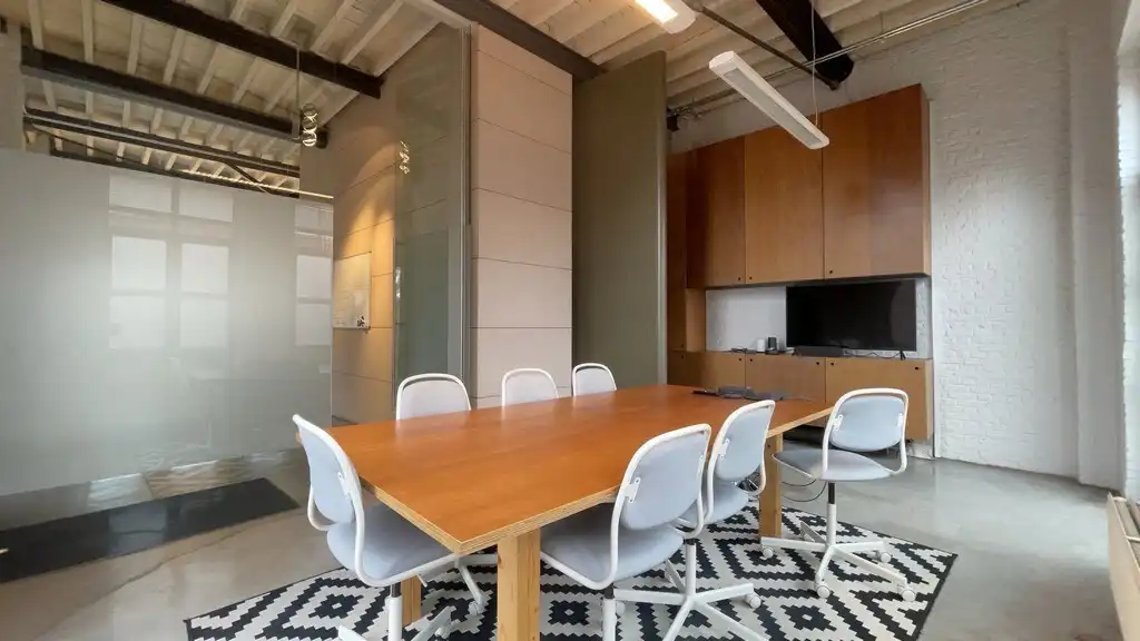 Trendy kantoor in gerenoveerd pakhuis nabij het Eilandje foto 7