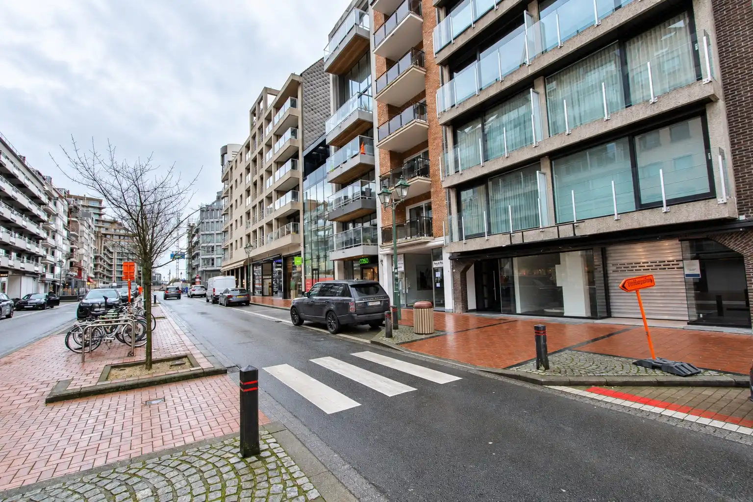 Breed instapklaar handelspand 320 te huur Knokke  foto 13