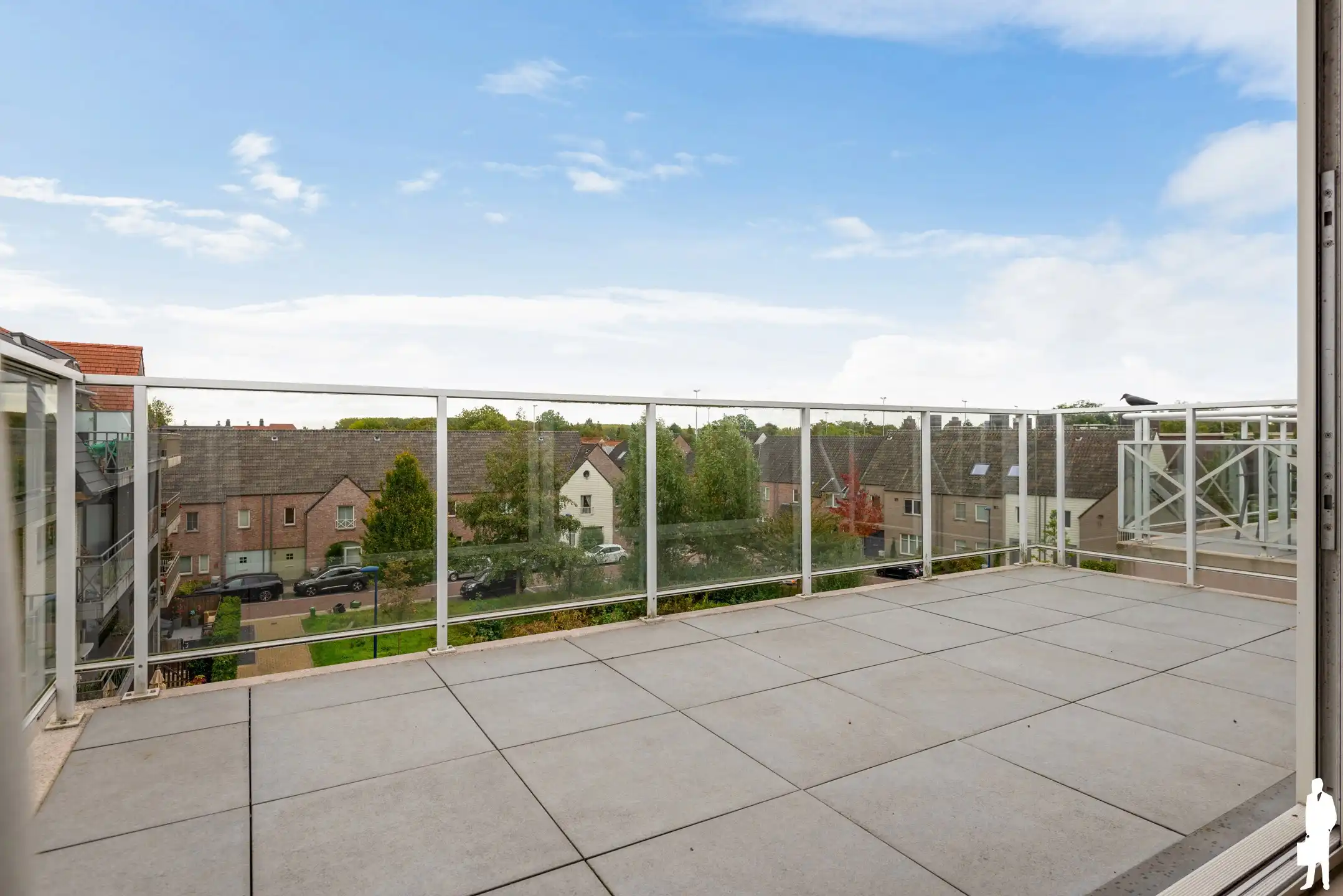 Modern appartement met 3 slaapkamers, terras en staanplaats foto 4