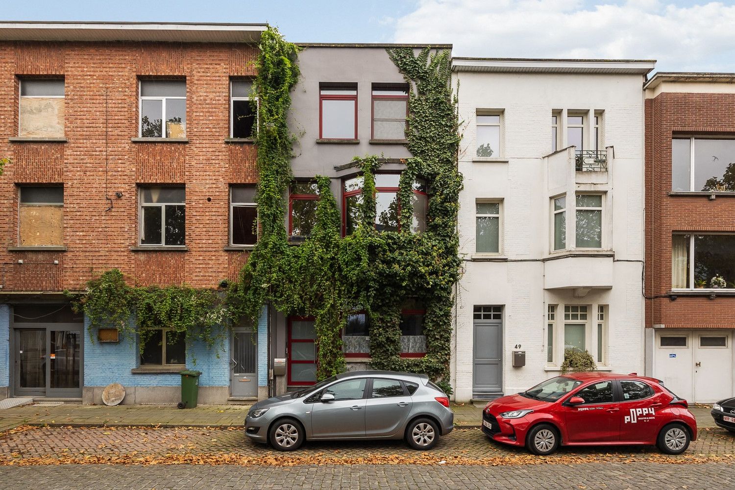 Instapklare burgerwoning (bew. oppervlakte 165m²) binnen de Singel te Berchem met aangename buitenruimtes foto 1