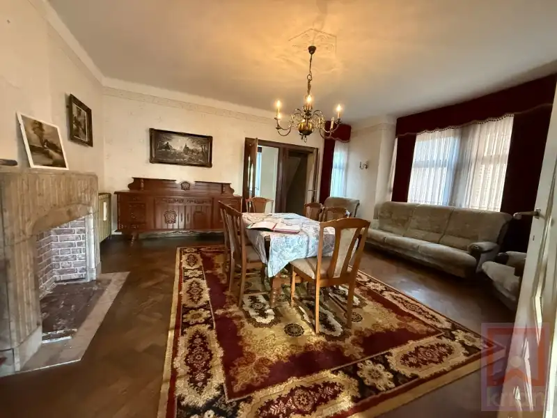 Te renoveren art deco woning met tuin op 900m² foto 7