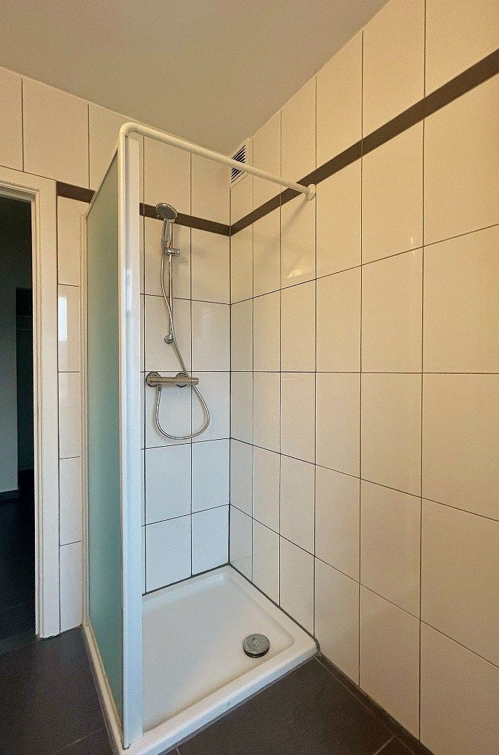 Lichtrijk en gerenoveerd appartement in het centrum van Ieper  foto 10