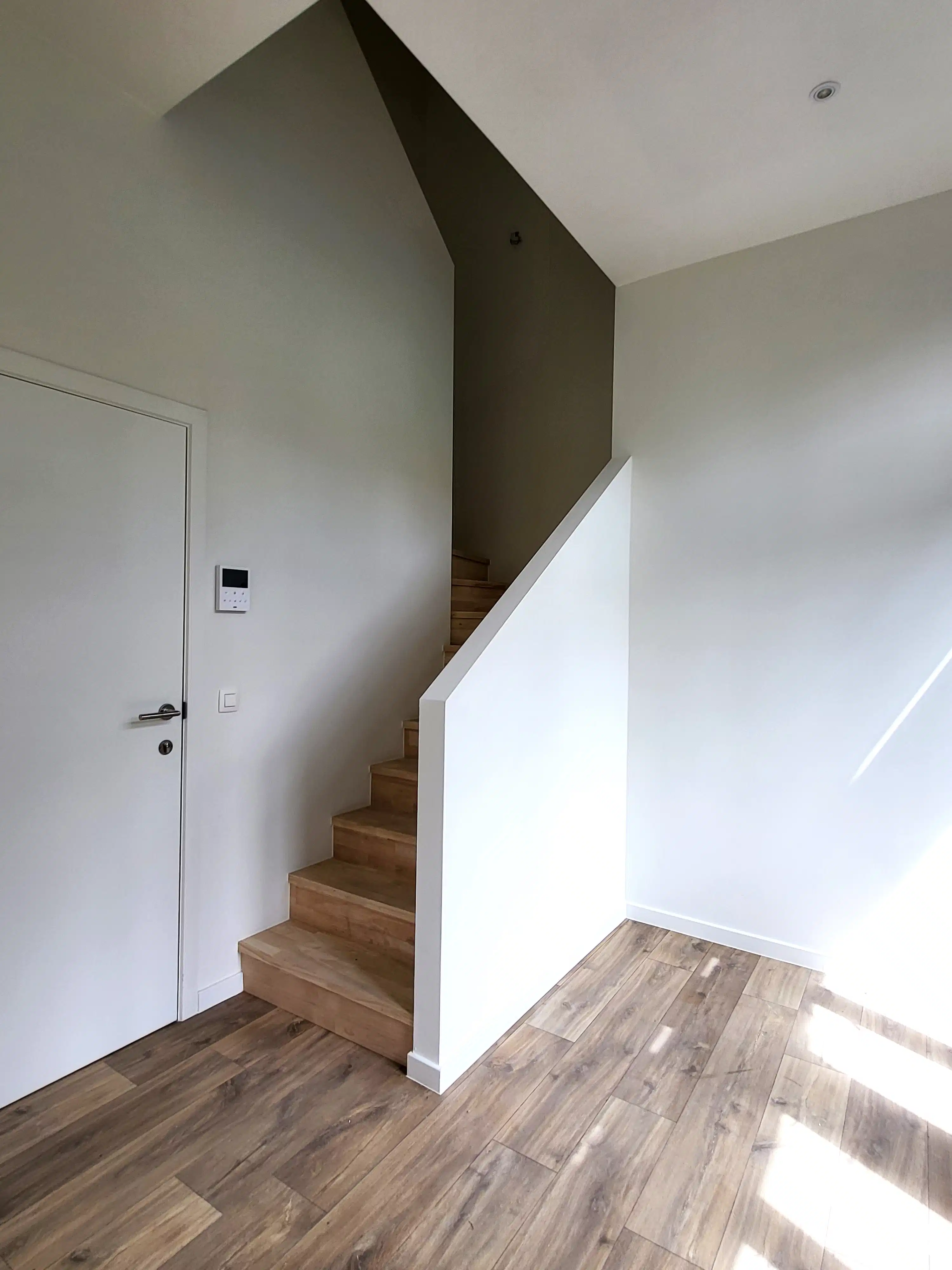 Volledig gerenoveerd appartement met 2 slaapkamers in het hart van Gent.  foto 23