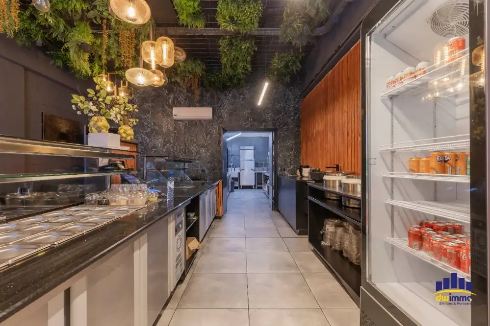 Restaurant met veel mogelijkheden over te nemen in Roeselare foto 5