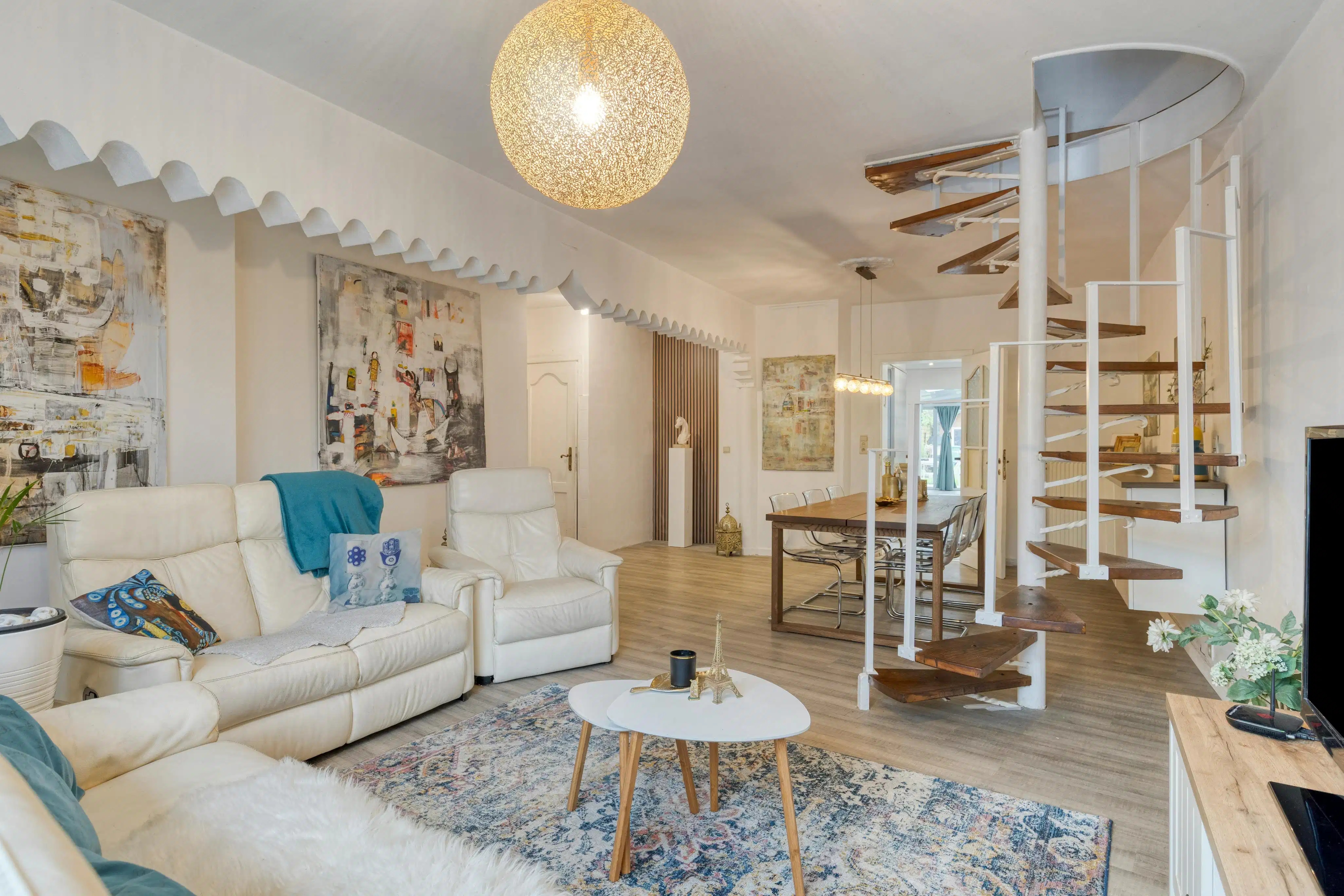 Huis met prachtige zuid-tuin te koop in een doodlopende wijk foto 3