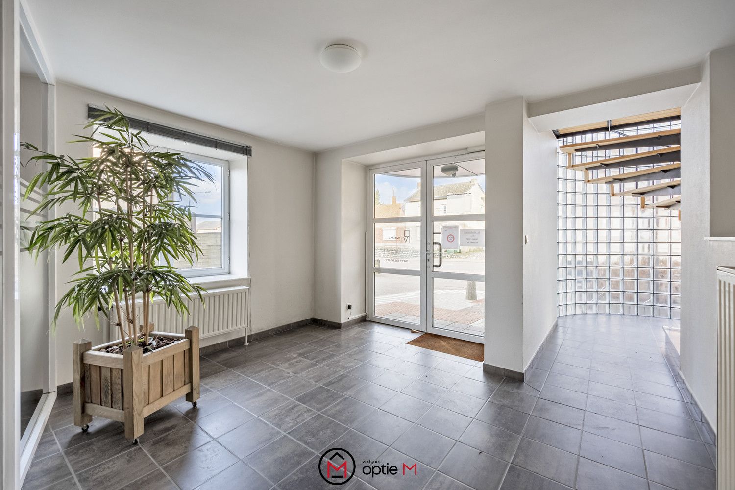 Gebouw met 3 appartementen, 2 kantoren & werkplaats in Bilzen foto 22