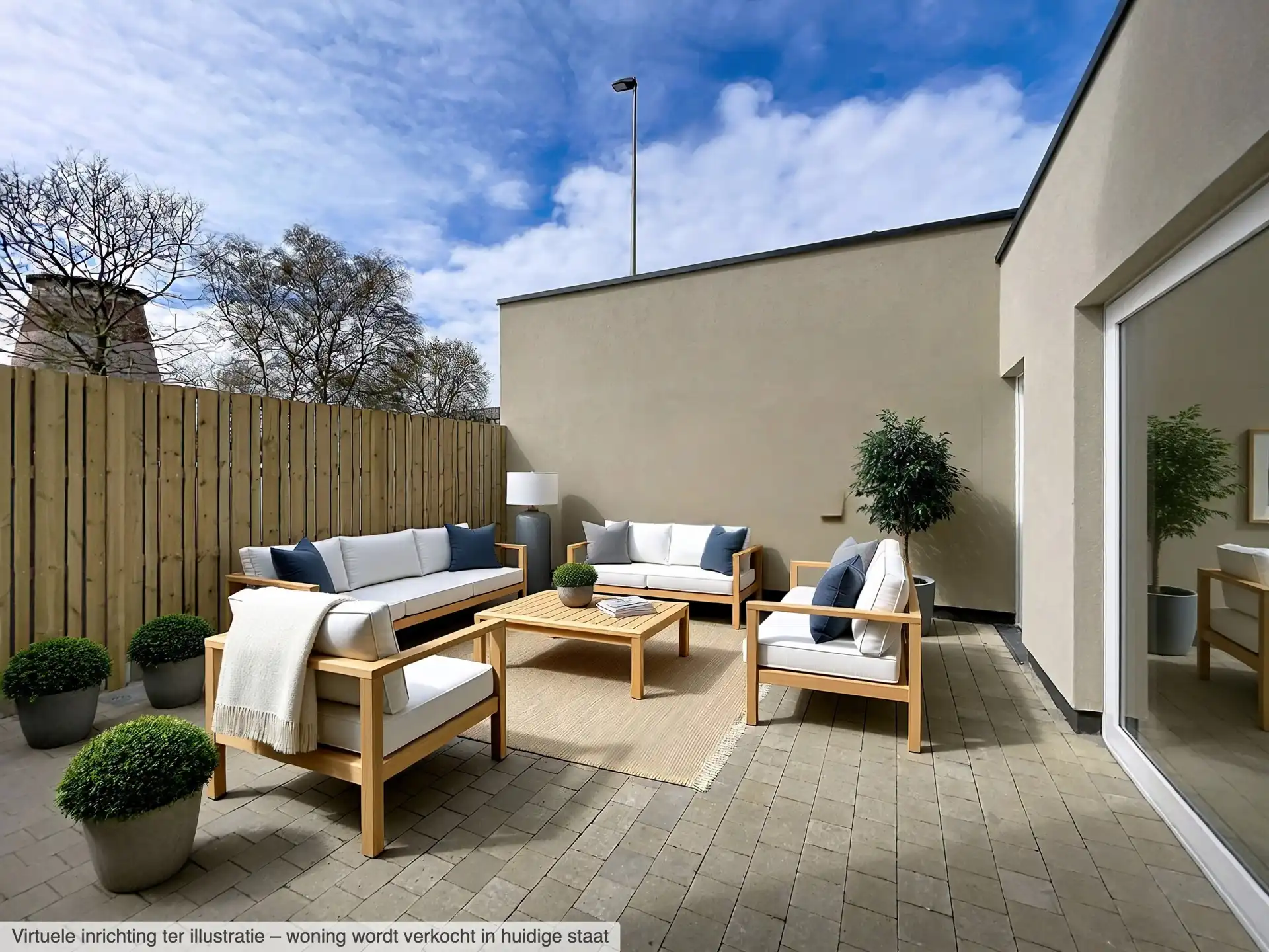 Gerenoveerde woning met 3 slp en ruim terras te Zwijnaarde foto 2