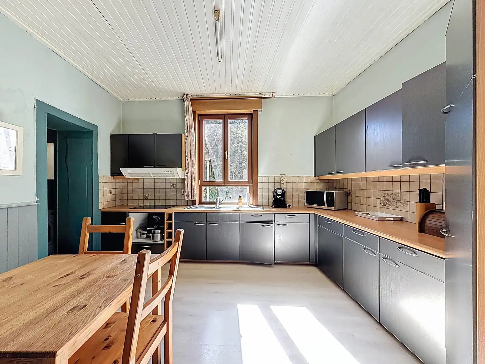 Te renoveren HOB met 5 SLPK, Tuin én Garage, op Toplocatie! foto 6