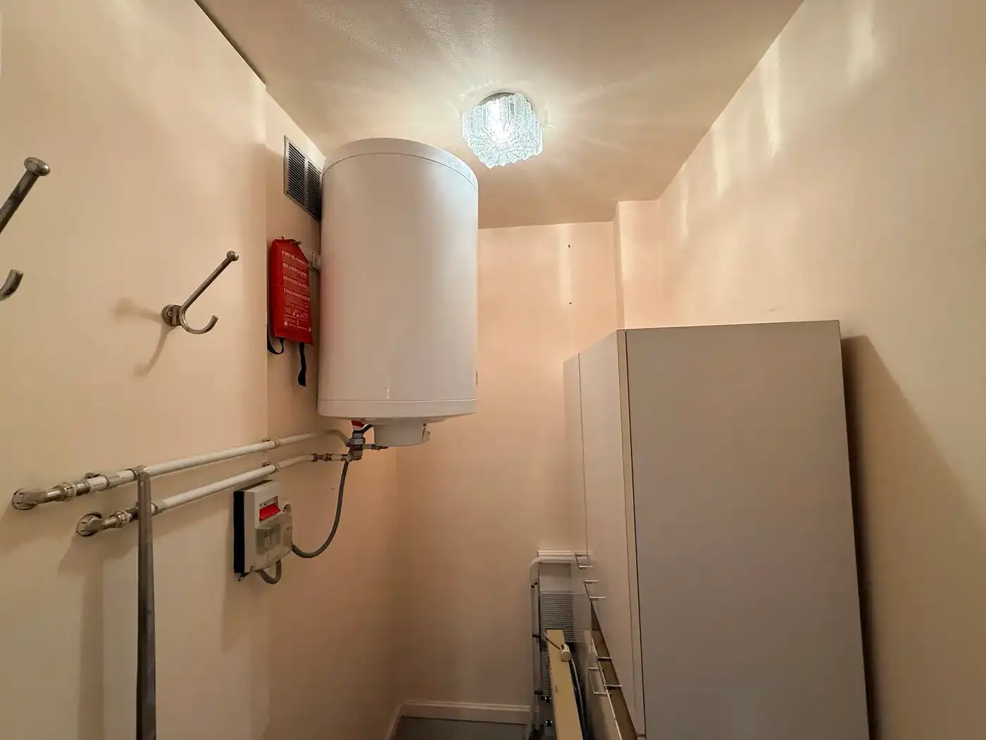 Instapklaar 2-slaapkamerappartement in het hart van Izegem foto 13