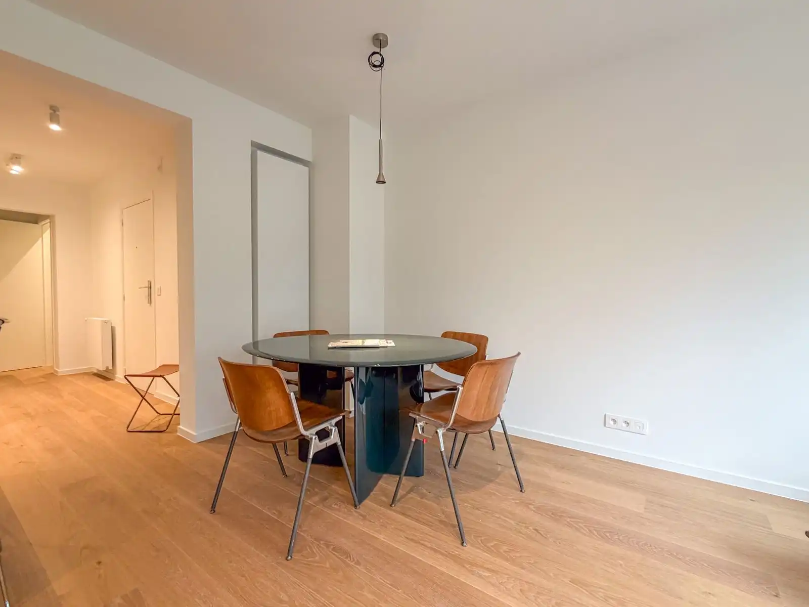 Lichtrijk, volledig gerenoveerd appartement met 2 slpk pal aan het park foto 5