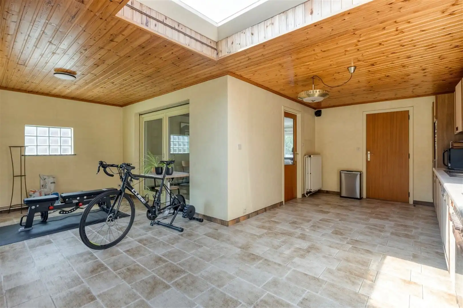 Mooi gelegen te renoveren woning op de Wolvenberg foto 13