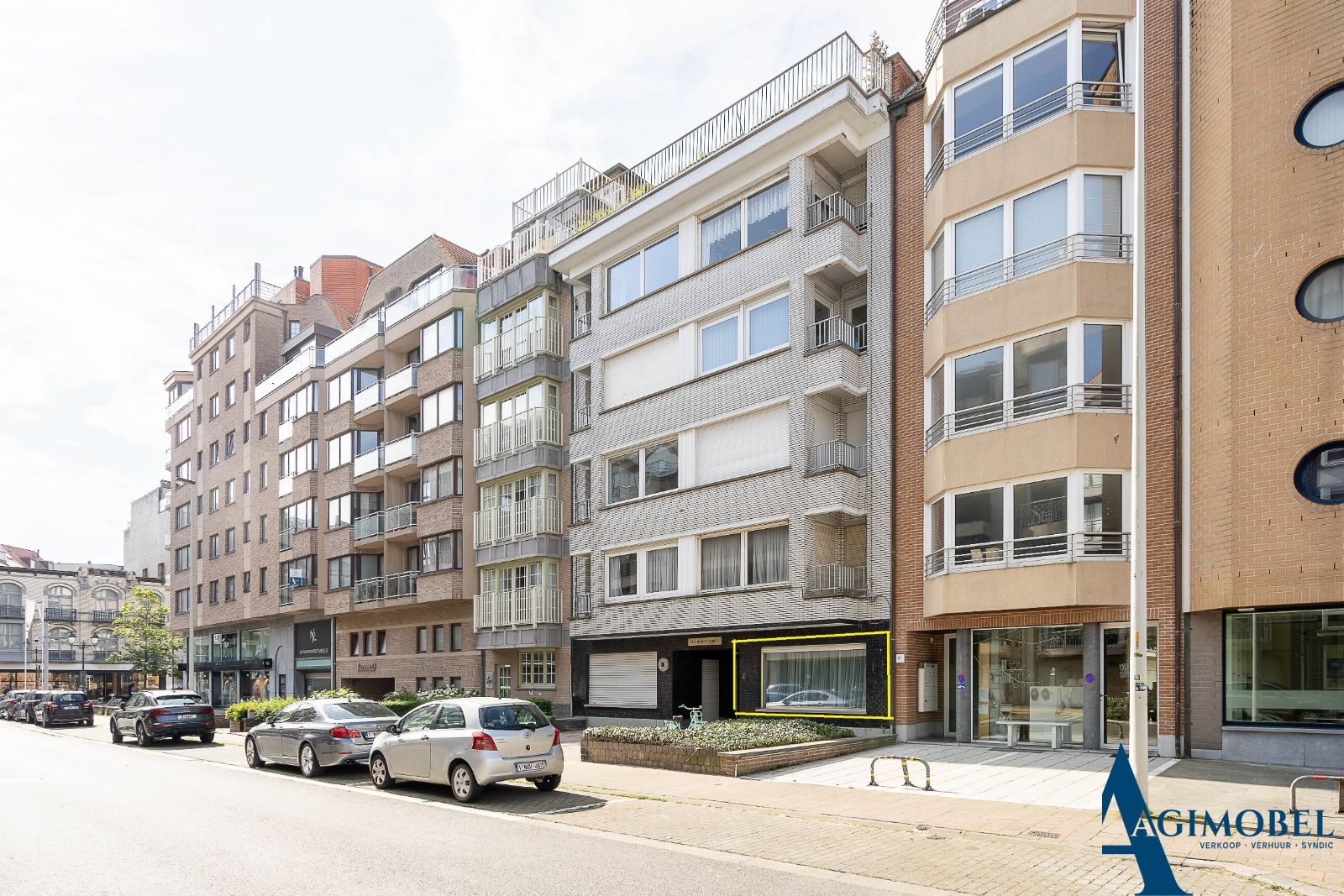 Charmant gelijkvloers appartement in het kloppend hart van Knokke foto {{pictureIndex}}