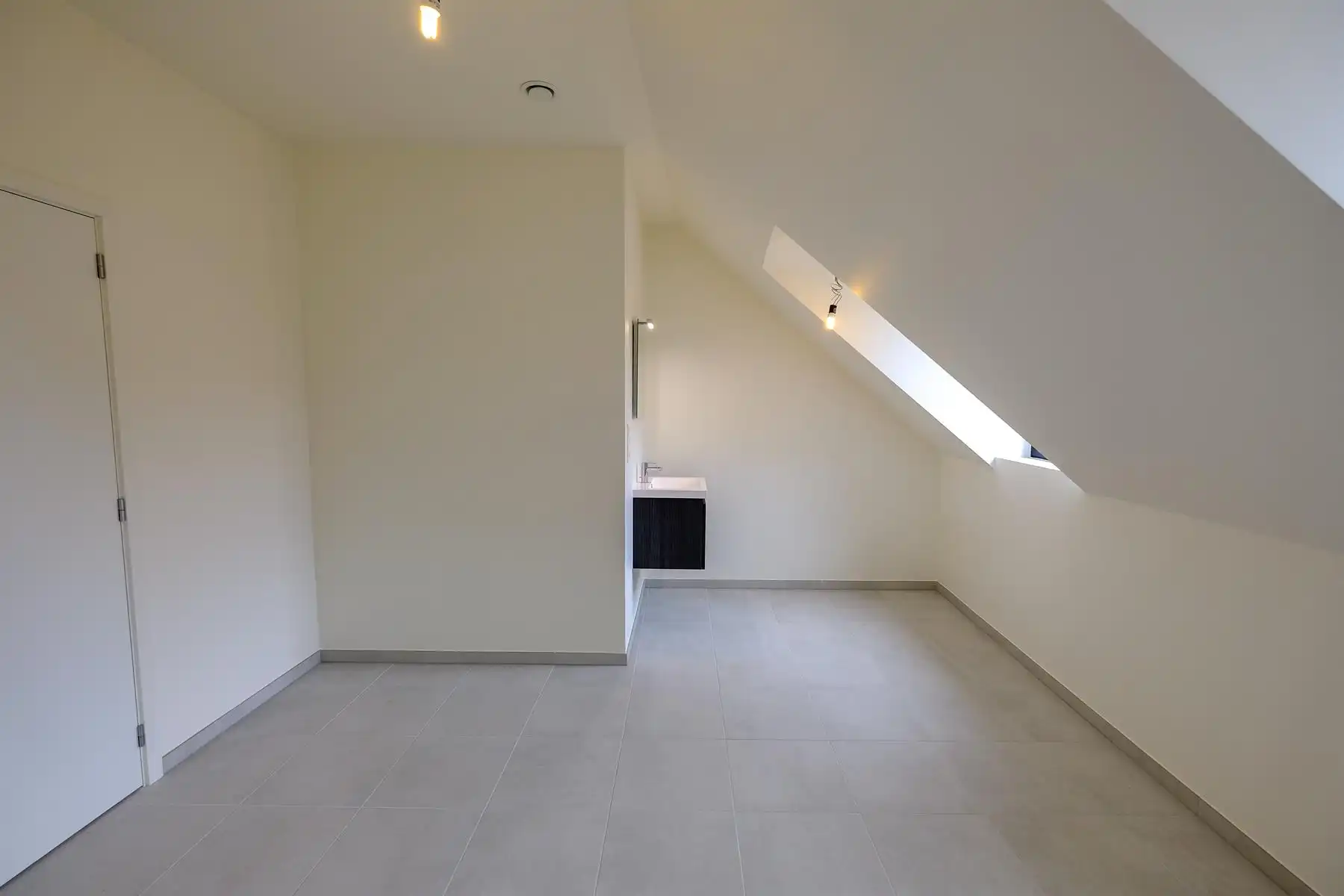 Knap, goed gelegen appartement  foto 9