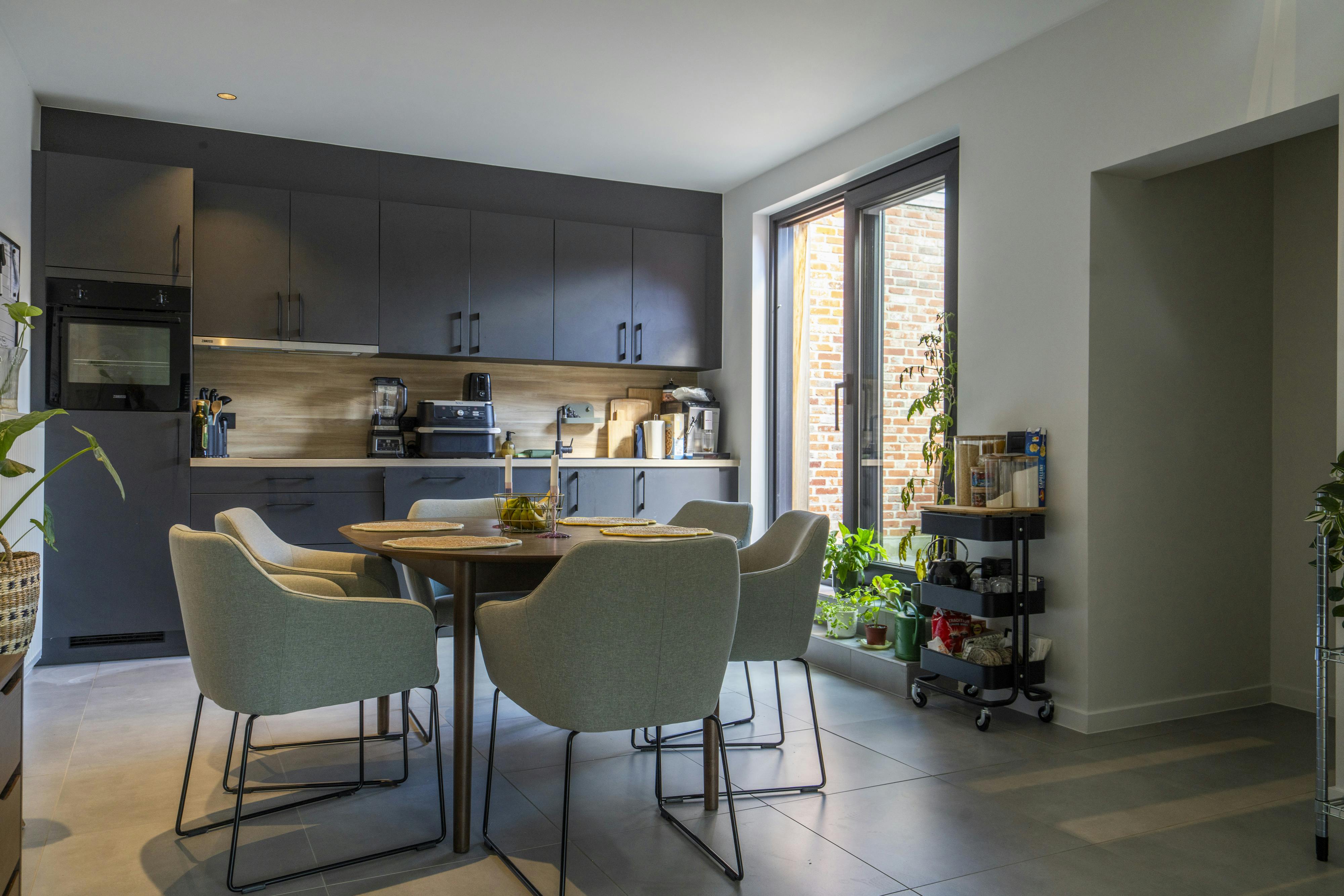 Instapklare en recent gerenoveerde woning te koop in Anzegem foto 5