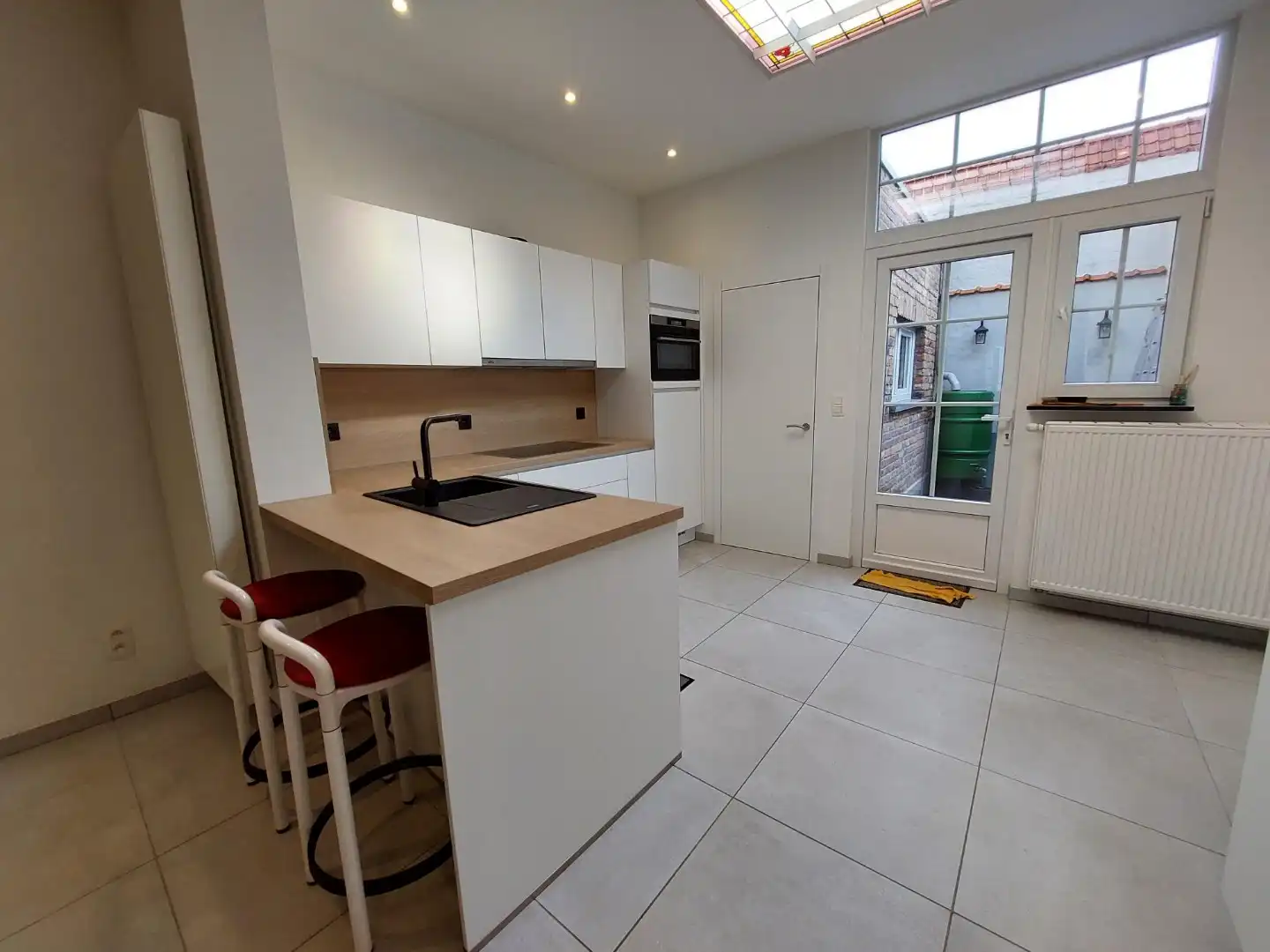 Gerenoveerde typisch Brugse woning foto 5