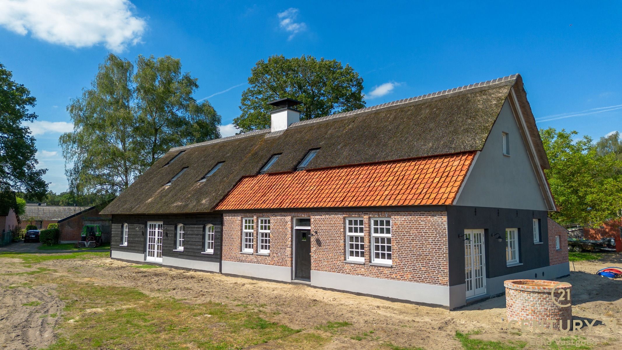 Uitzonderlijk landhuis bij natuurgebied te Poppel op 1.3Ha foto 34