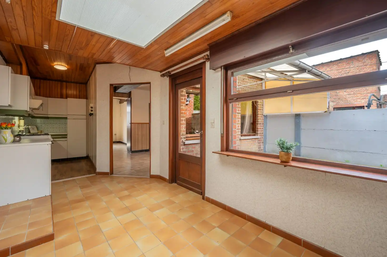 Karaktervolle Brugse woning met renovatiepotentieel vlakbij de Vesten foto 6